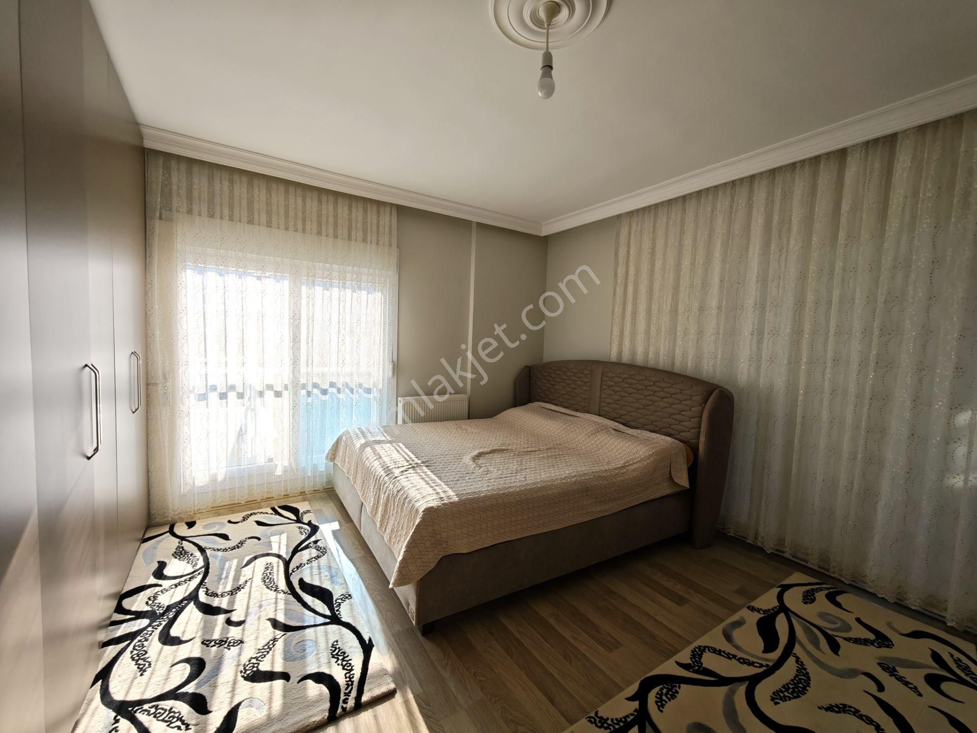 Kuşadası 'nda Bakımlı Ferah Geniş 2+1 Satılık Daire - Görsel 10