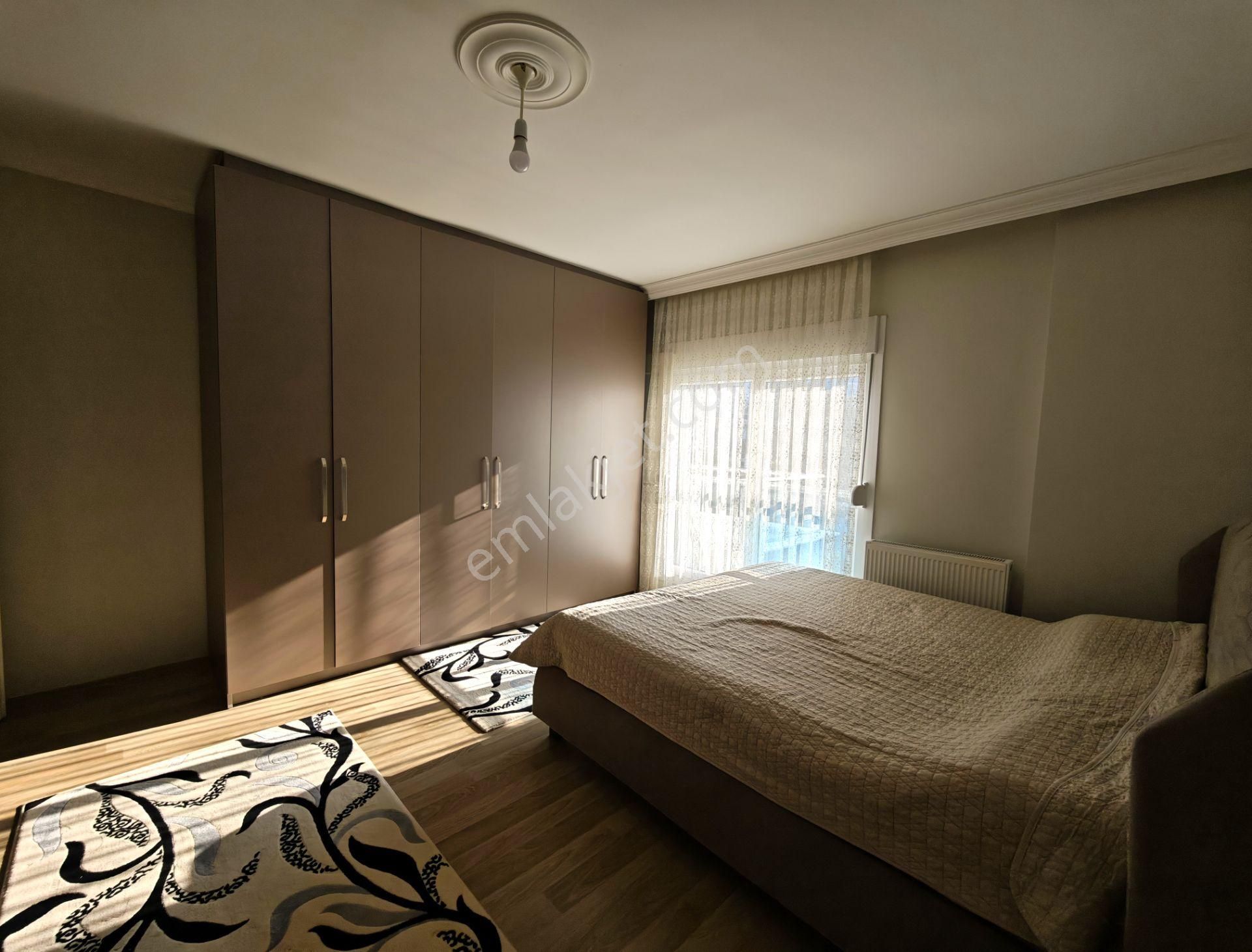 Kuşadası 'nda Bakımlı Ferah Geniş 2+1 Satılık Daire - Görsel 12