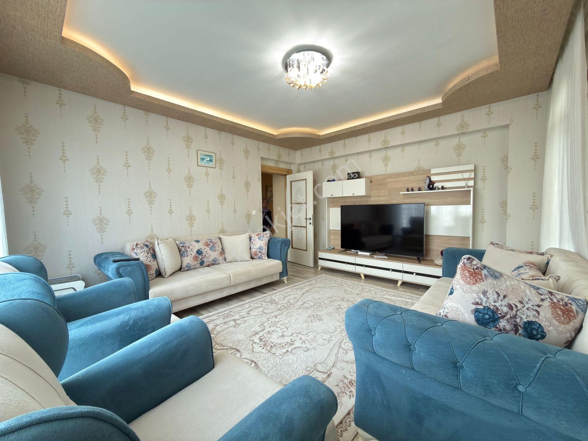 Pursaklar Mehmet Zengin Emlak'tan Otoparklı Teras Balkonlu Çift Banyolu 4.kat 4+1 Lüks Sitede Daire - Görsel 16