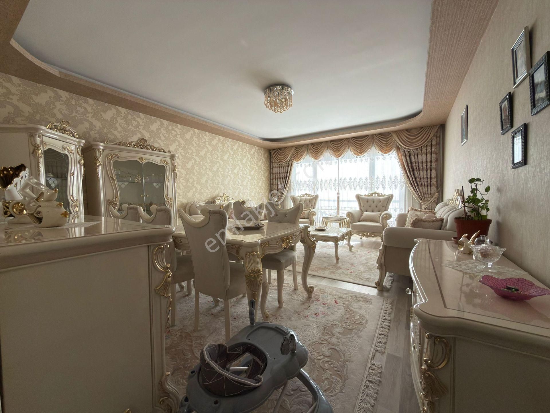 Pursaklar Mehmet Zengin Emlak'tan Otoparklı Teras Balkonlu Çift Banyolu 4.kat 4+1 Lüks Sitede Daire - Görsel 11