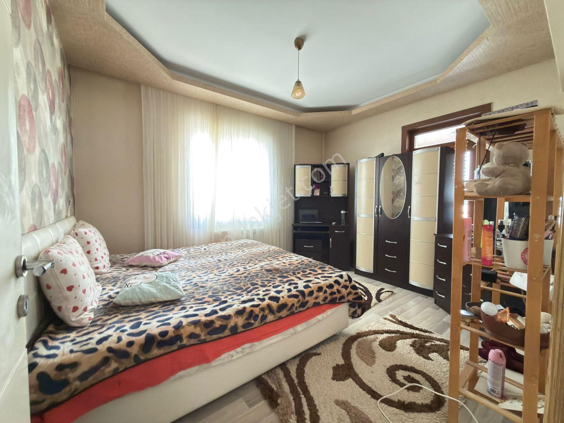 Pursaklar Mehmet Zengin Emlak'tan Otoparklı Teras Balkonlu Çift Banyolu 4.kat 4+1 Lüks Sitede Daire - Görsel 18