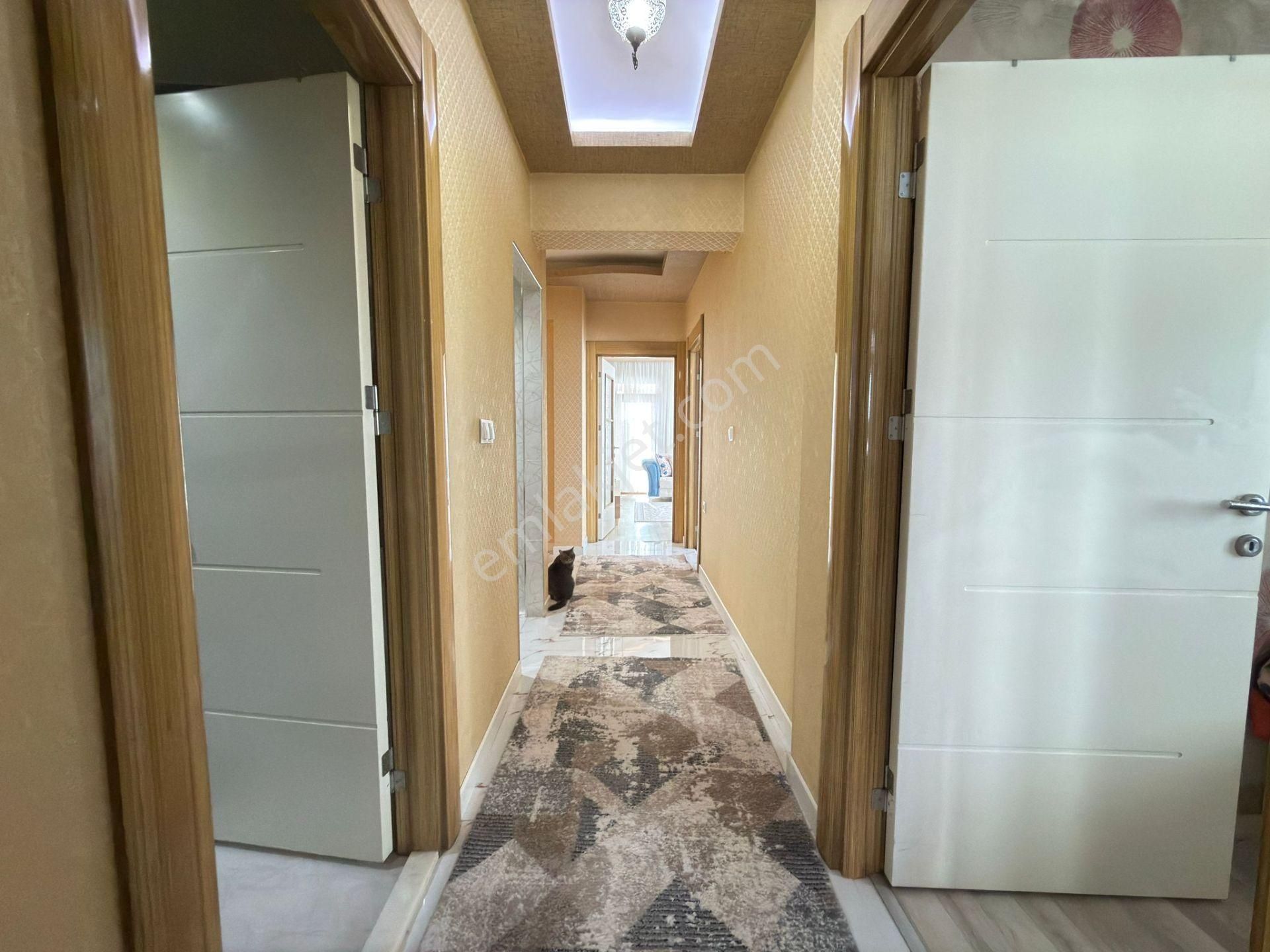 Pursaklar Mehmet Zengin Emlak'tan Otoparklı Teras Balkonlu Çift Banyolu 4.kat 4+1 Lüks Sitede Daire - Görsel 26