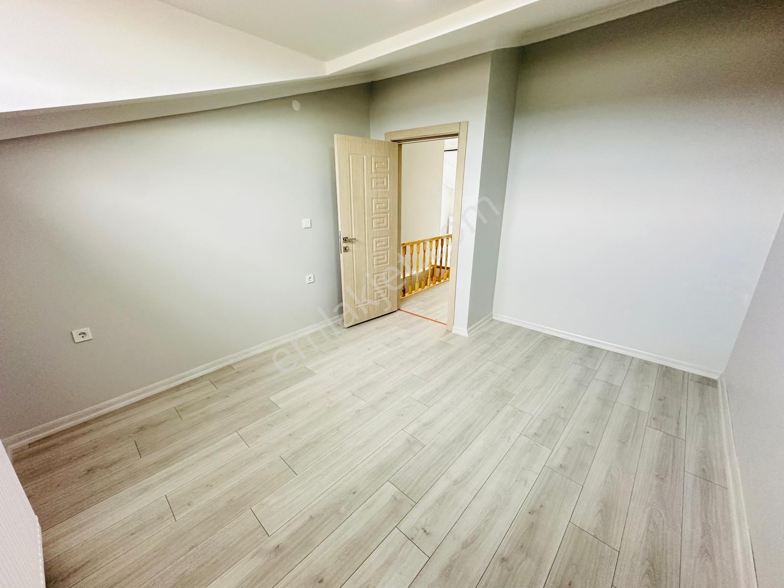 Has Seba'da Söğütlüçeşmede Diş Has. Altında 3+2 160m2 Sıfır Lüx Dubleks - Görsel 31