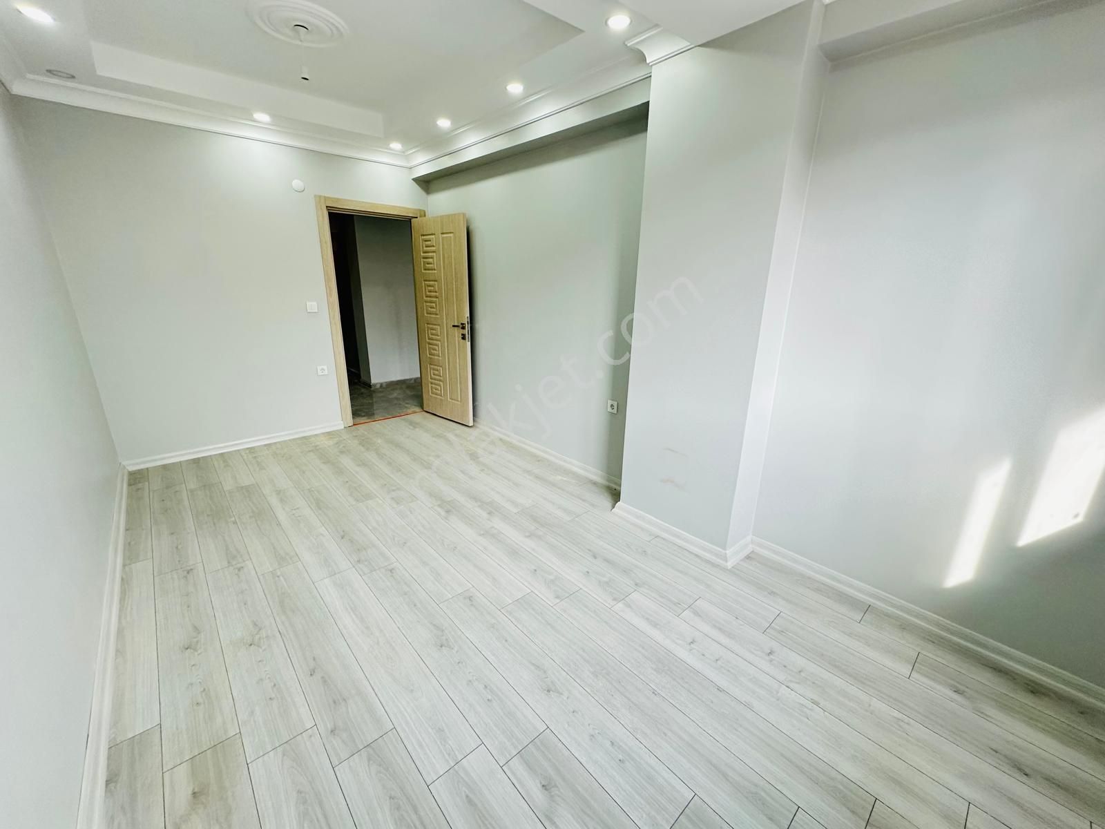 Has Seba'da Söğütlüçeşmede Diş Has. Altında 3+2 160m2 Sıfır Lüx Dubleks - Görsel 13