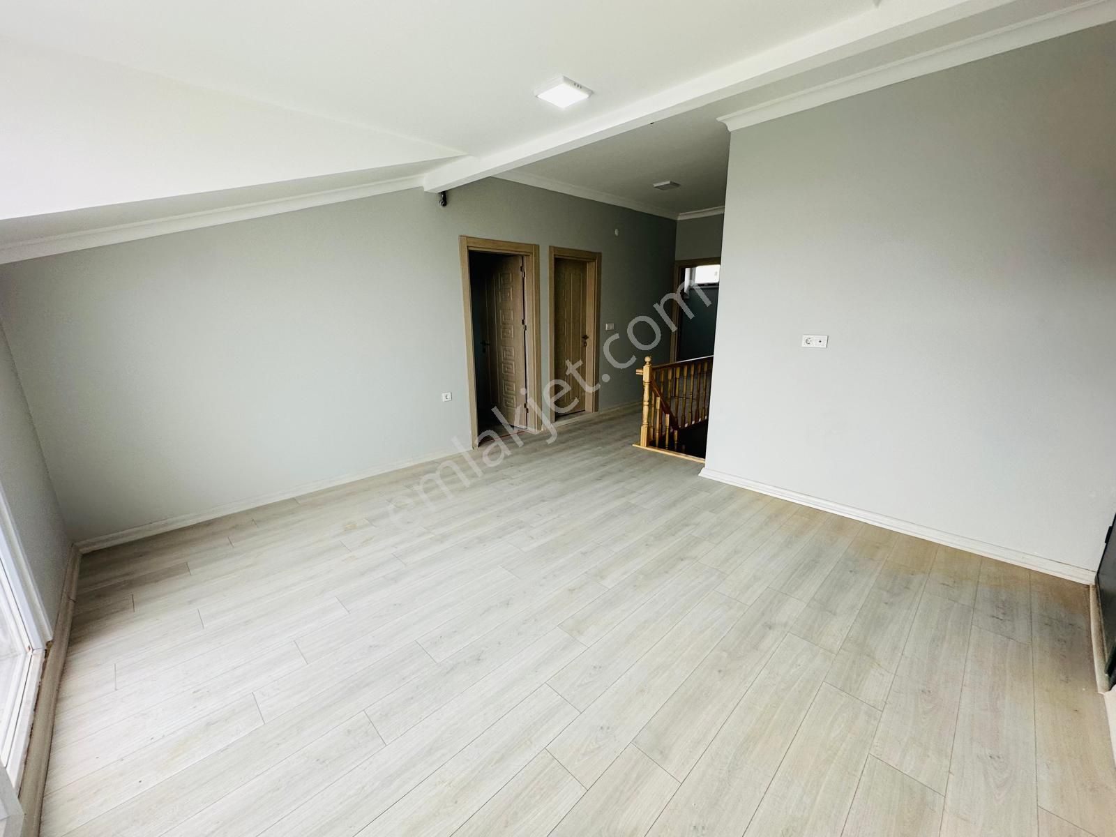 Has Seba'da Söğütlüçeşmede Diş Has. Altında 3+2 160m2 Sıfır Lüx Dubleks - Görsel 24