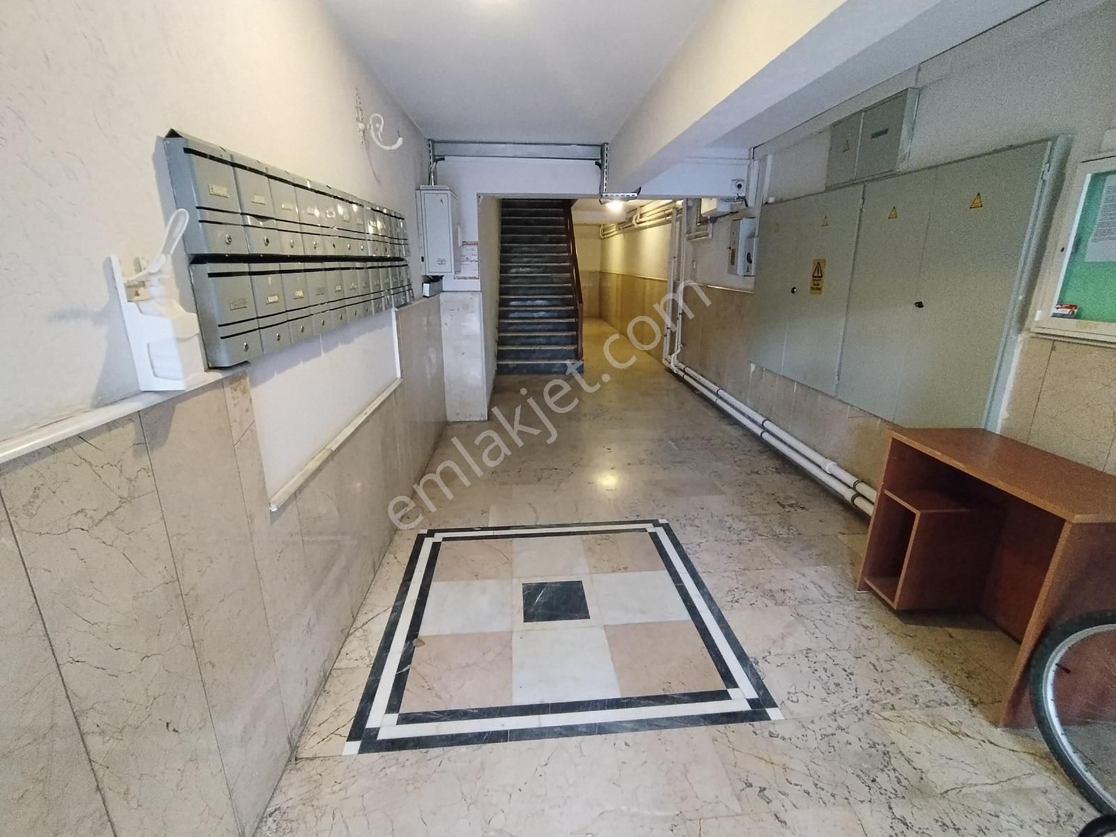 Karşıyaka Girne Bulvarı Yakını Geniş Ferah 3+1 Kiralık Daire - Görsel 7