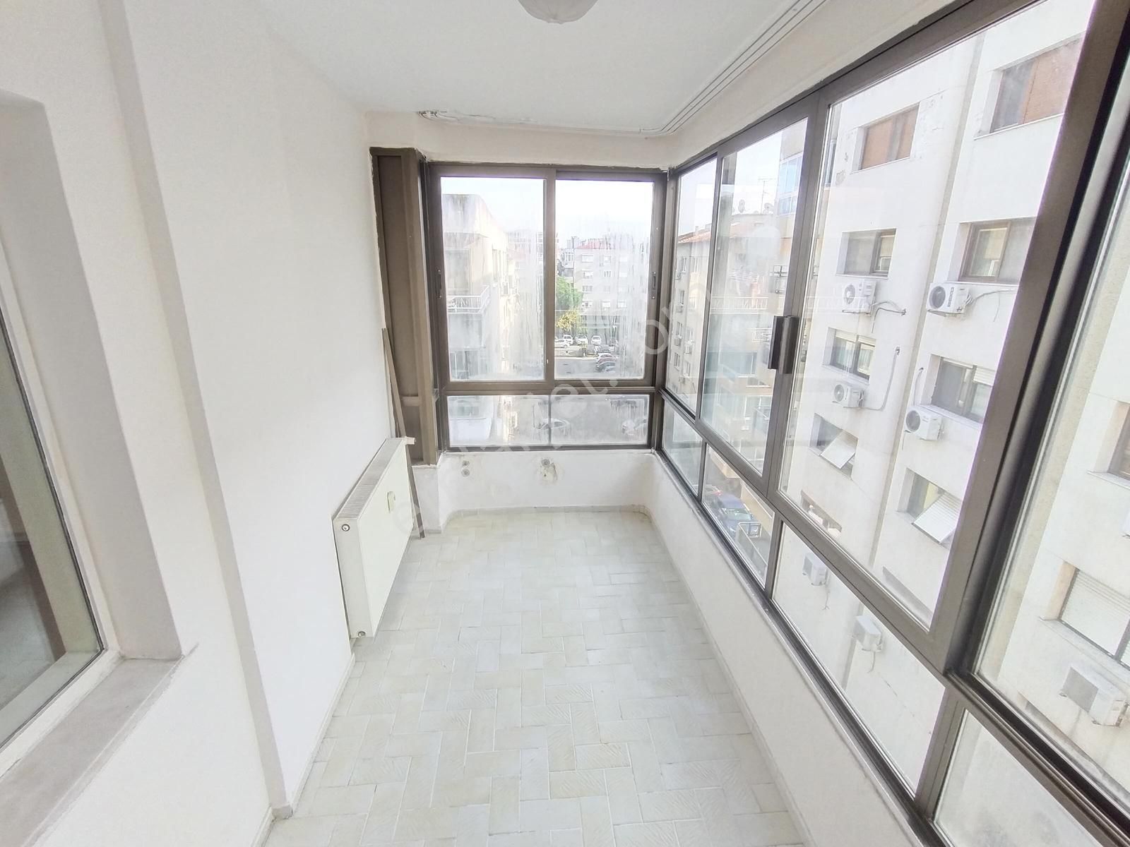 Karşıyaka Girne Bulvarı Yakını Geniş Ferah 3+1 Kiralık Daire - Görsel 19
