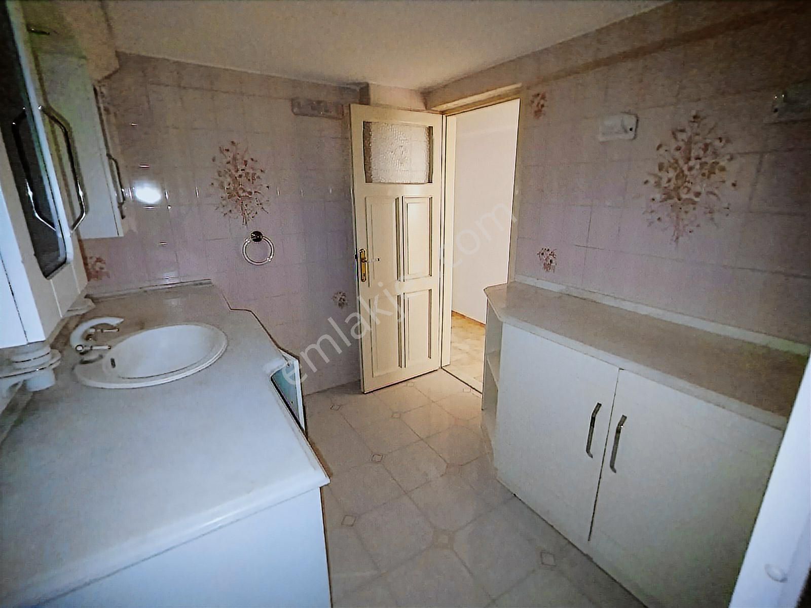 Karşıyaka Girne Bulvarı Yakını Geniş Ferah 3+1 Kiralık Daire - Görsel 32