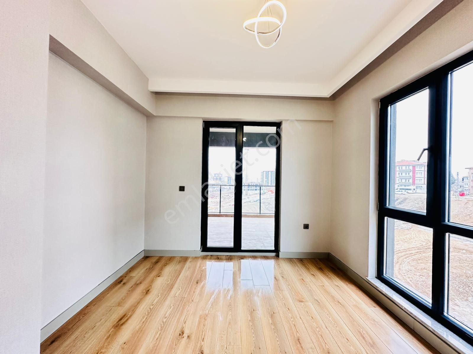 Nam-ak Emlak'tan Yerden Isıtmalı Full Yapılı 7.kat Sıfır 2+1 - Görsel 9