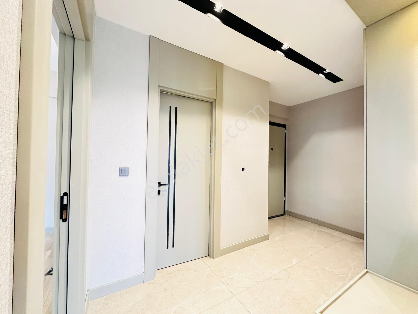 Nam-ak Emlak'tan Yerden Isıtmalı Full Yapılı 7.kat Sıfır 2+1 - Görsel 23