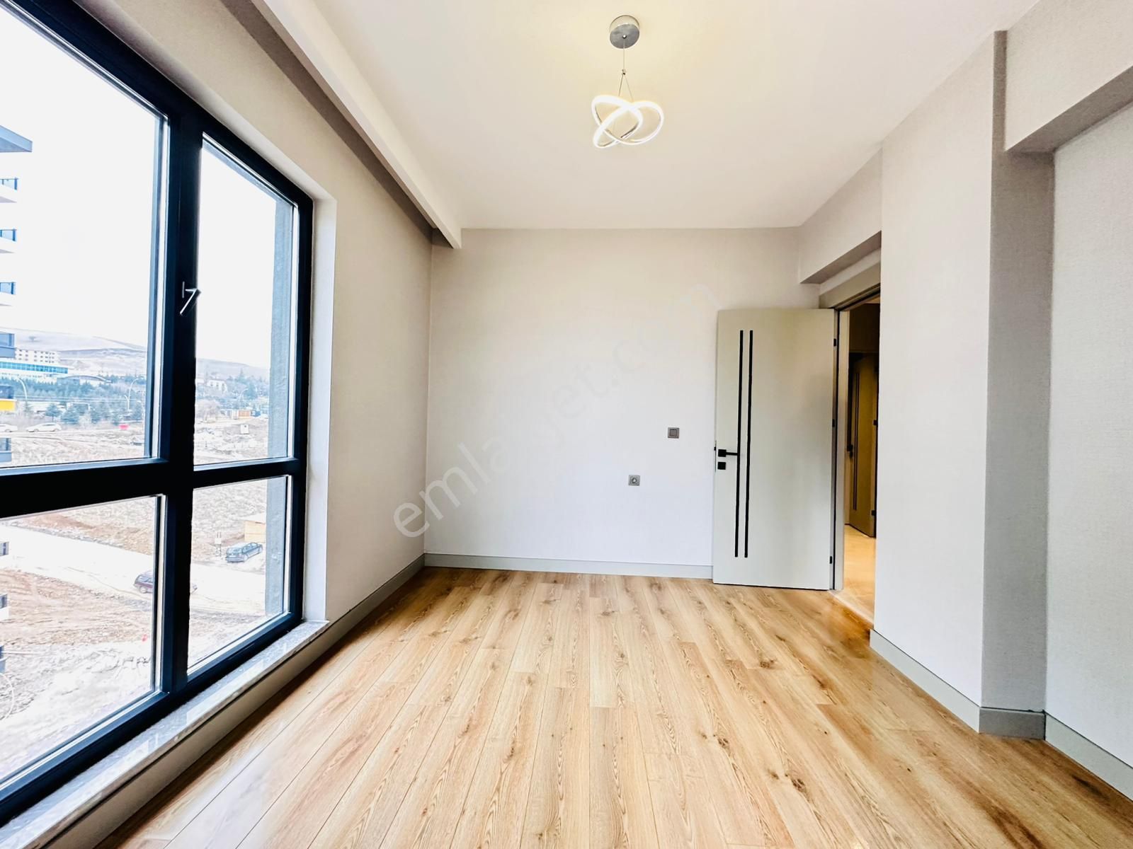 Nam-ak Emlak'tan Yerden Isıtmalı Full Yapılı 7.kat Sıfır 2+1 - Görsel 11