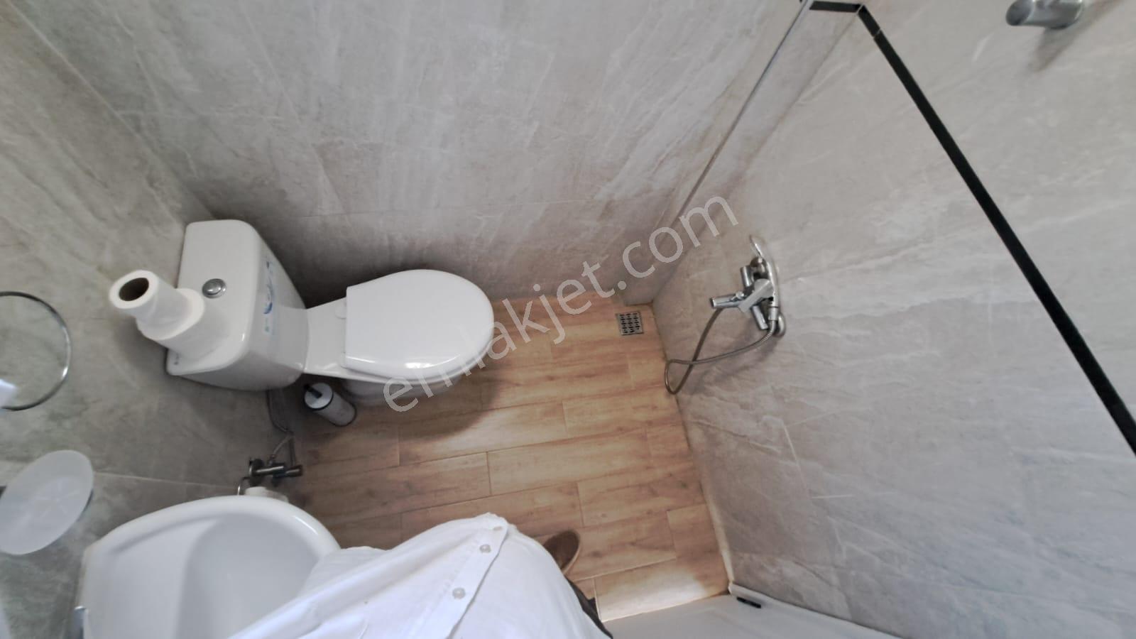 Foçada 1 Adet 1+1 Bungalov Eşyalı Kiralık Elektrik Su Ücretsiz - Görsel 28