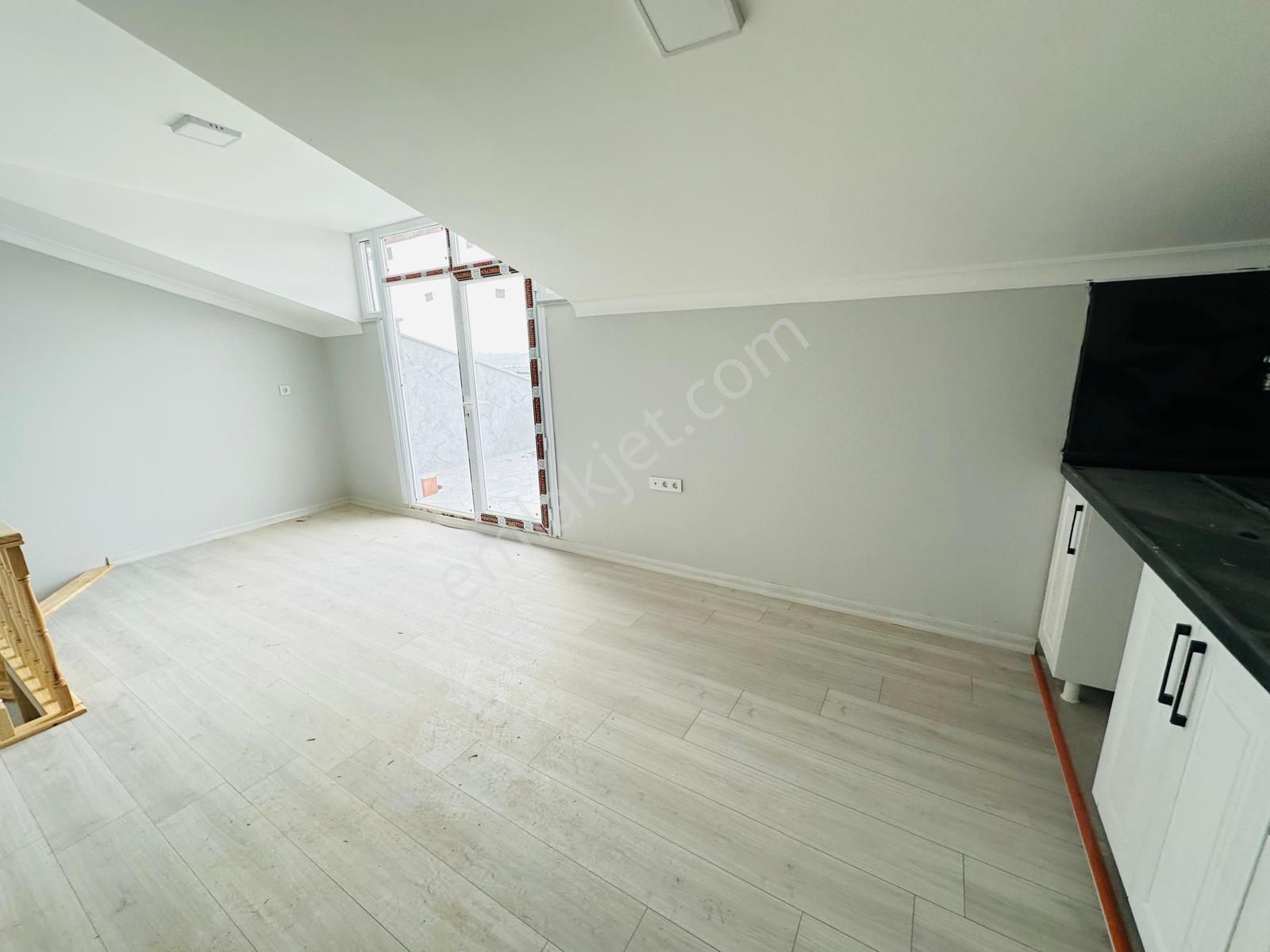 Has Seba'da Söğütlüçeşmede Diş Has. Altında 3+2 150m2 Sıfır Lüx Yapımlı Satılık Dubleks - Görsel 26