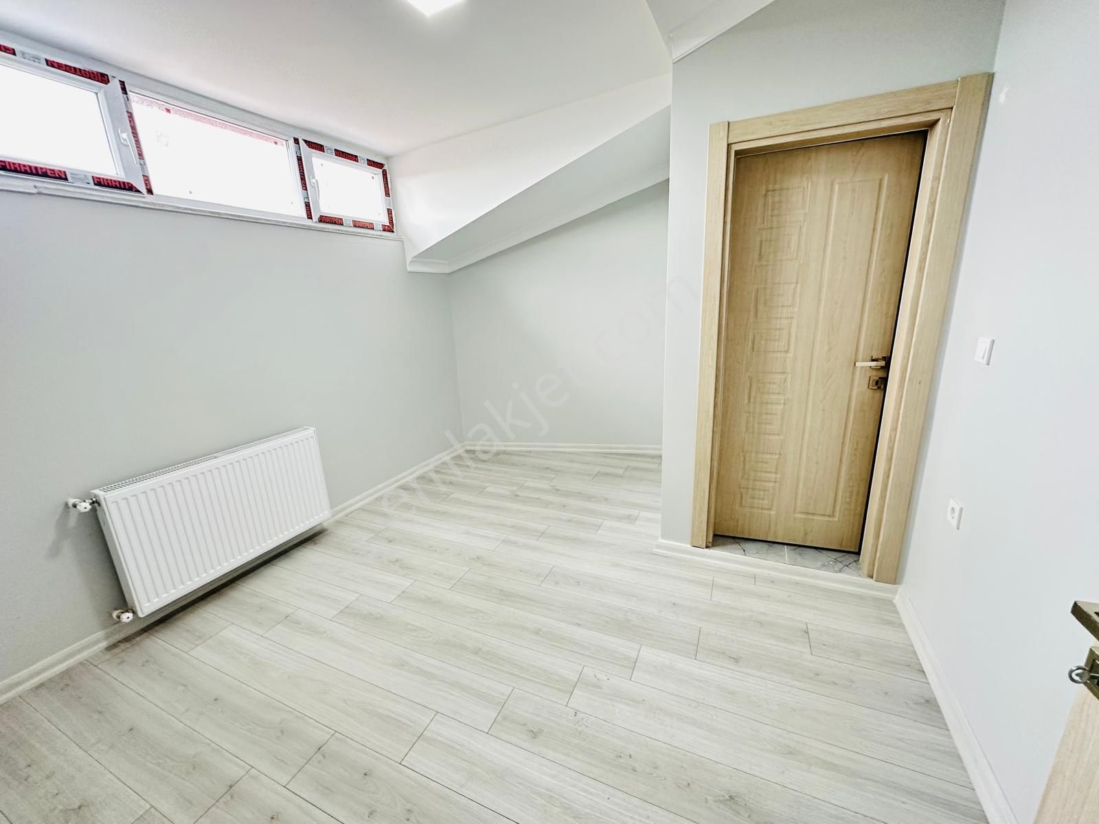 Has Seba'da Söğütlüçeşmede Diş Has. Altında 3+2 150m2 Sıfır Lüx Yapımlı Satılık Dubleks - Görsel 32