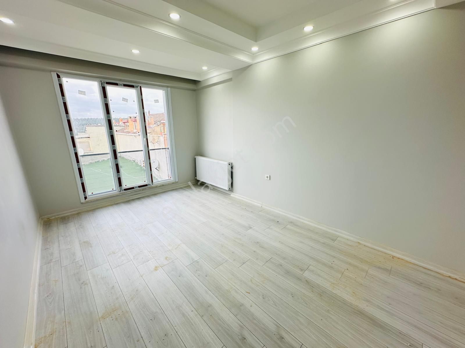 Has Seba'da Söğütlüçeşmede Diş Has. Altında 3+2 150m2 Sıfır Lüx Yapımlı Satılık Dubleks - Görsel 3