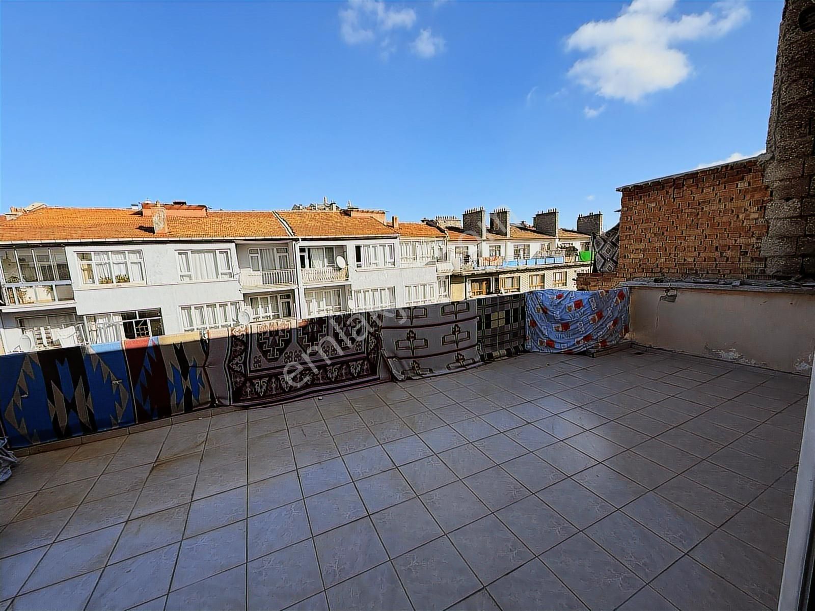 İhsaniye'de Mareşal Okulu Karşısı 2+1 Teraslı Daire - Görsel 7