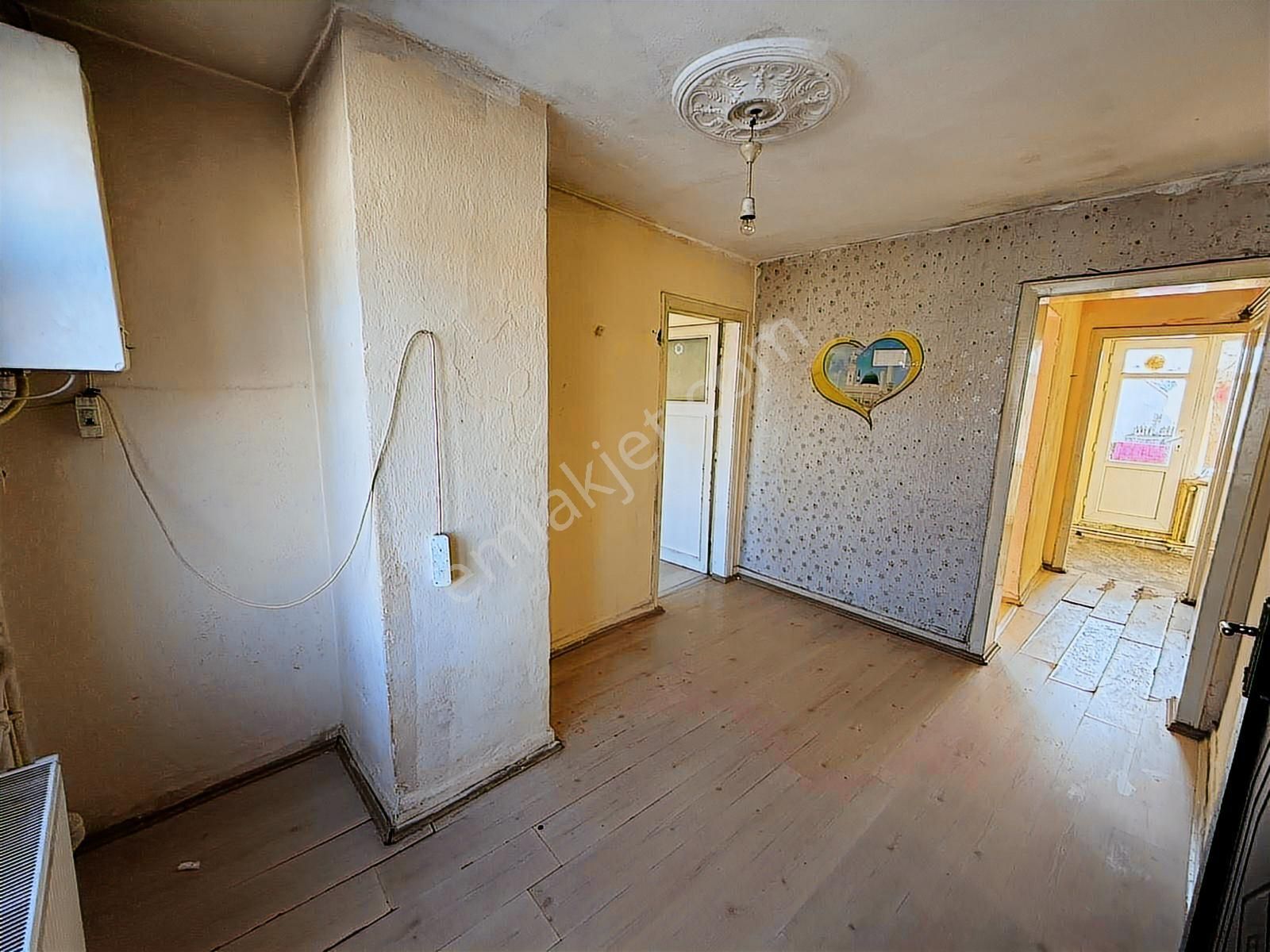 İhsaniye'de Mareşal Okulu Karşısı 2+1 Teraslı Daire - Görsel 9