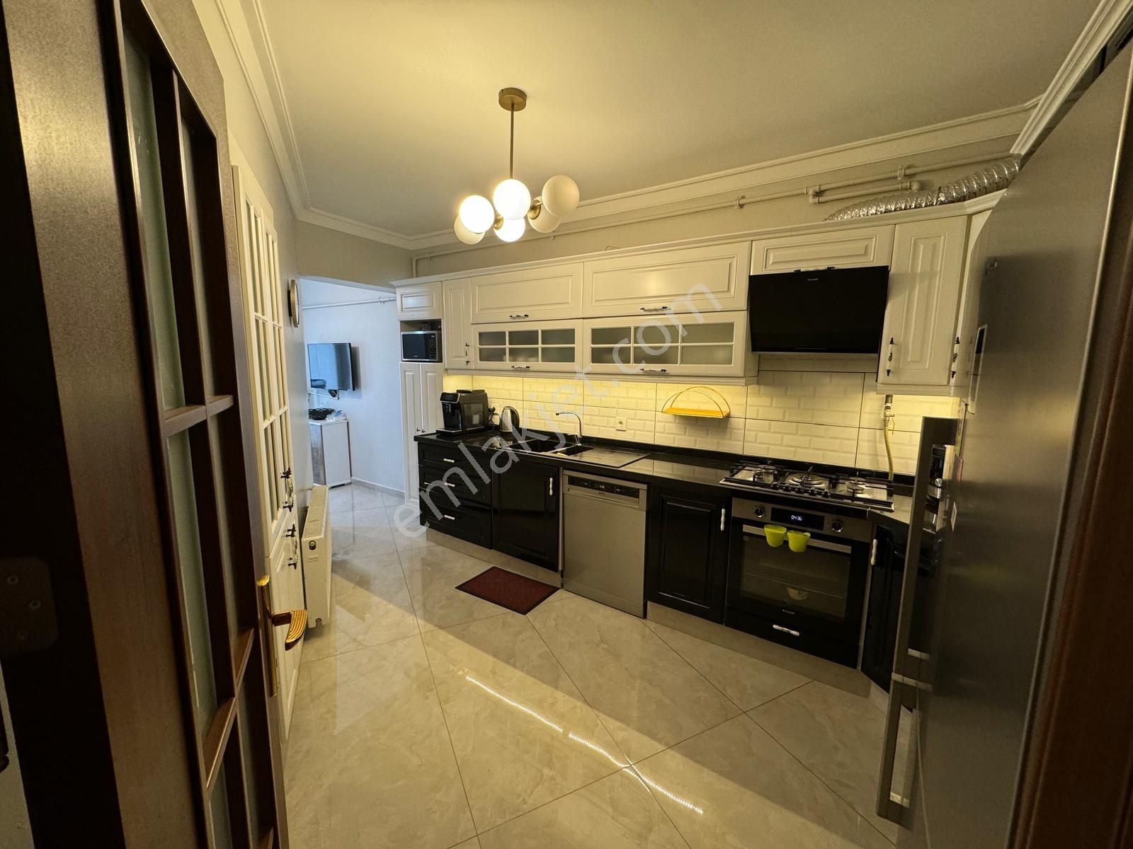 Beylikdüzü Adnankahveci Mah. Sitede Geniş Lüks 3+1 Satılık Daire - Görsel 2