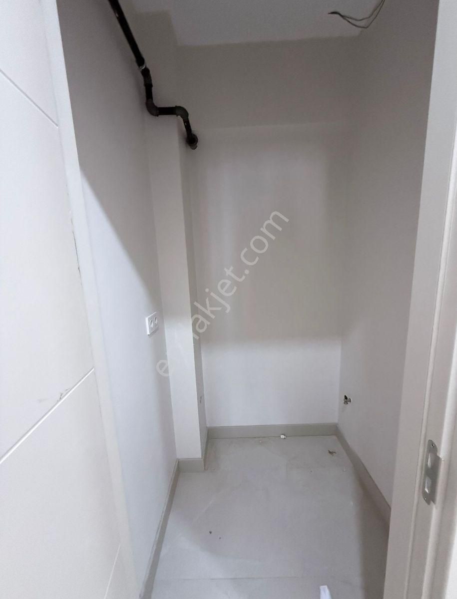 Cennet Mah.merkezde Asansörlü Otoparklı 90 M2 2+1 Arakat Daire.. - Görsel 9