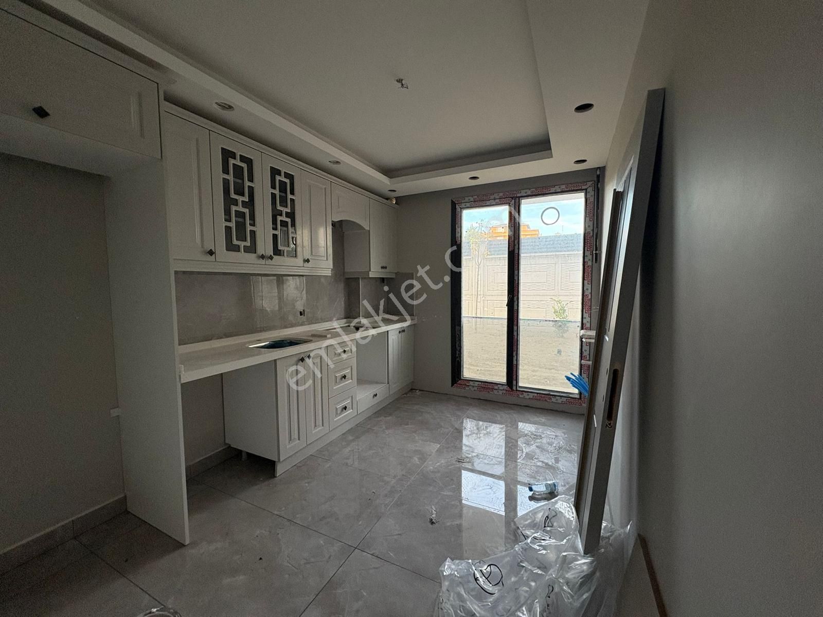 Büyükçekmece Celaliye Mahallesind Sıfır 3+1 Satılık Bahçe Kullanımlı Daire - Görsel 7