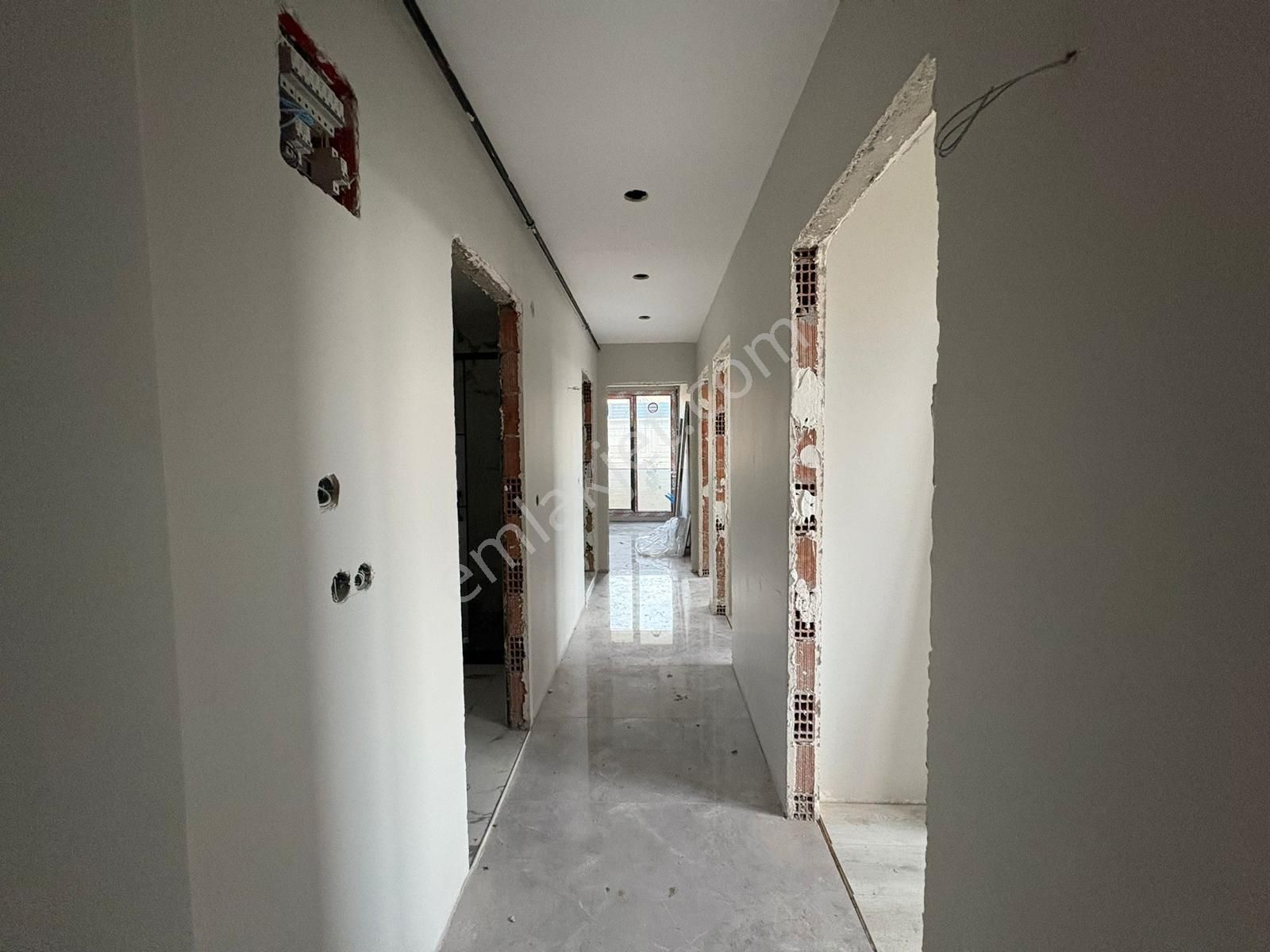 Büyükçekmece Celaliye Mahallesind Sıfır 3+1 Satılık Bahçe Kullanımlı Daire - Görsel 4