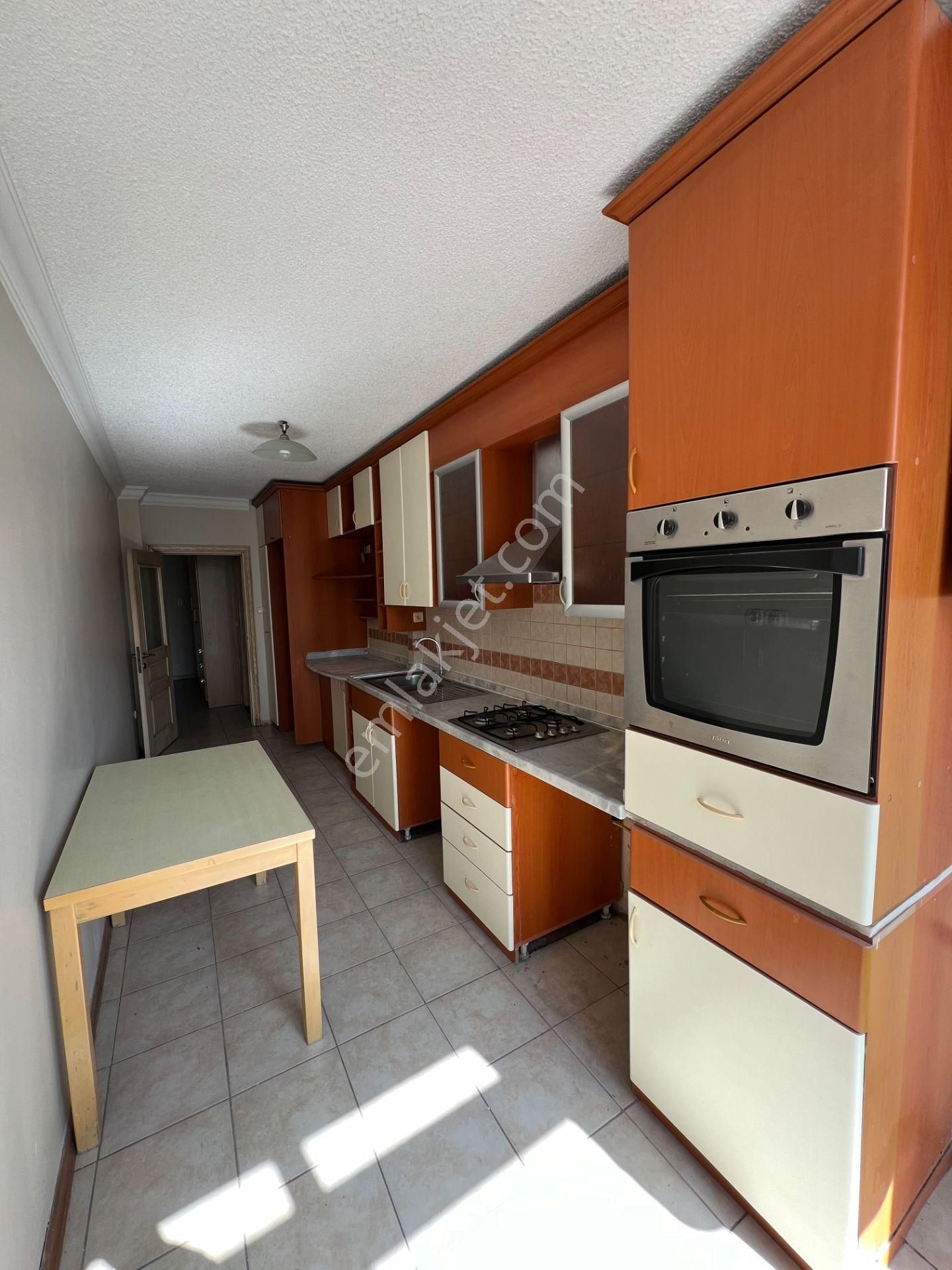 Kurtuluş Mah Amerkan Pazar Cvr 3+1 Kap.mutfak Kiralık Daire