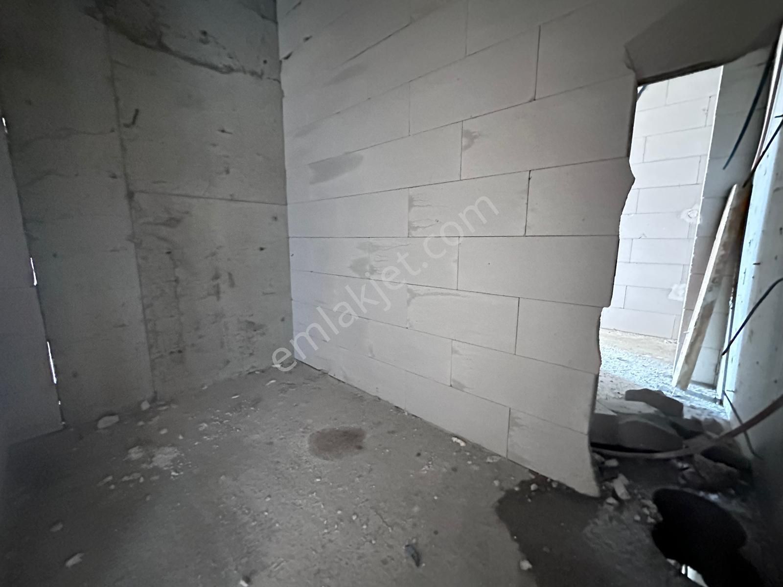 Atatürk Caddesin De 2+1 Net 75m2 Ebv.banyl Balkonlu Sıfır Fırsat - Görsel 18