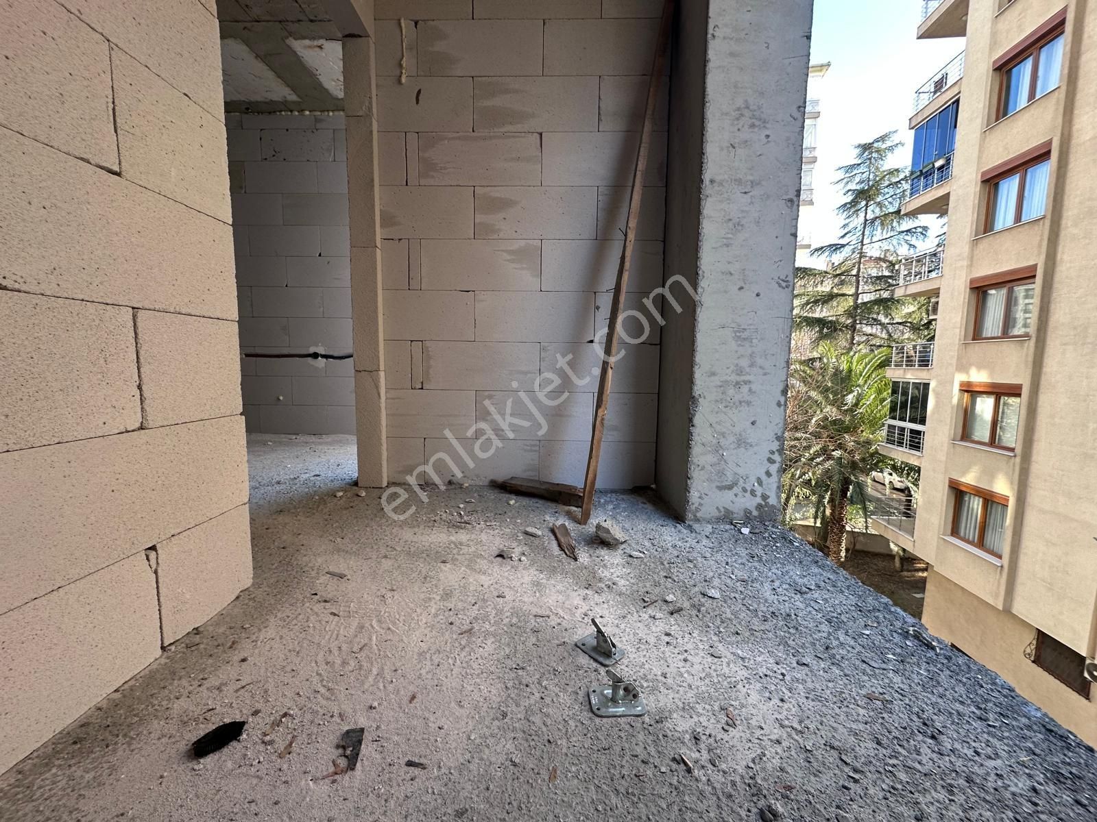 Atatürk Caddesin De 2+1 Net 75m2 Ebv.banyl Balkonlu Sıfır Fırsat - Görsel 19