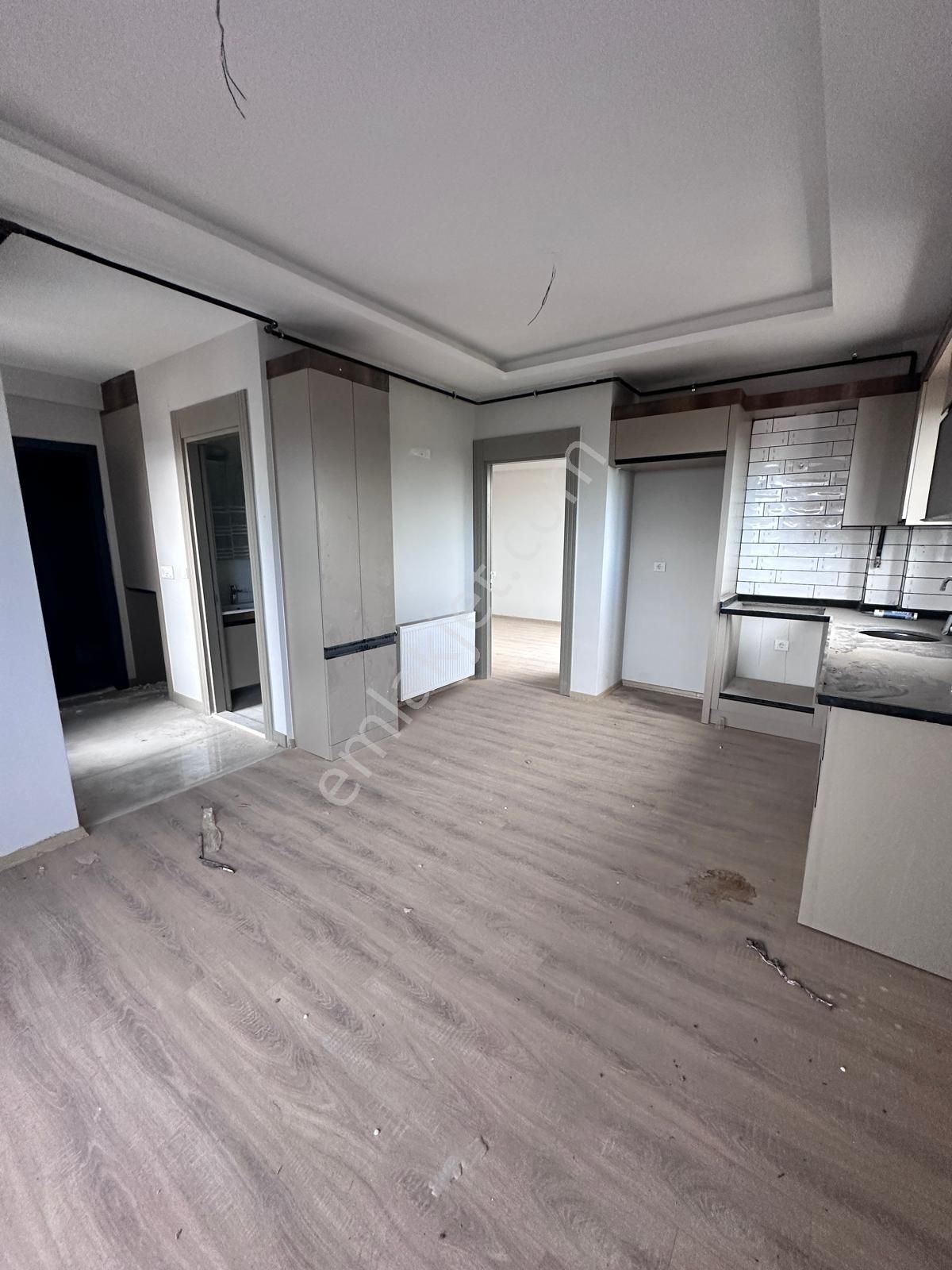 Rw Budur Gayrimenkulden Eski Mezitli'de 1+1 Daire - Görsel 2