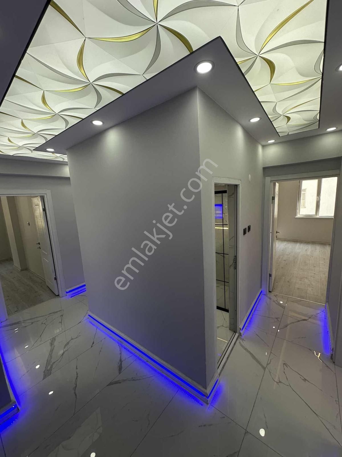 Güllük Cadde Üstünde Asansörlü Katta İçi Full Tadilatlı - Görsel 31