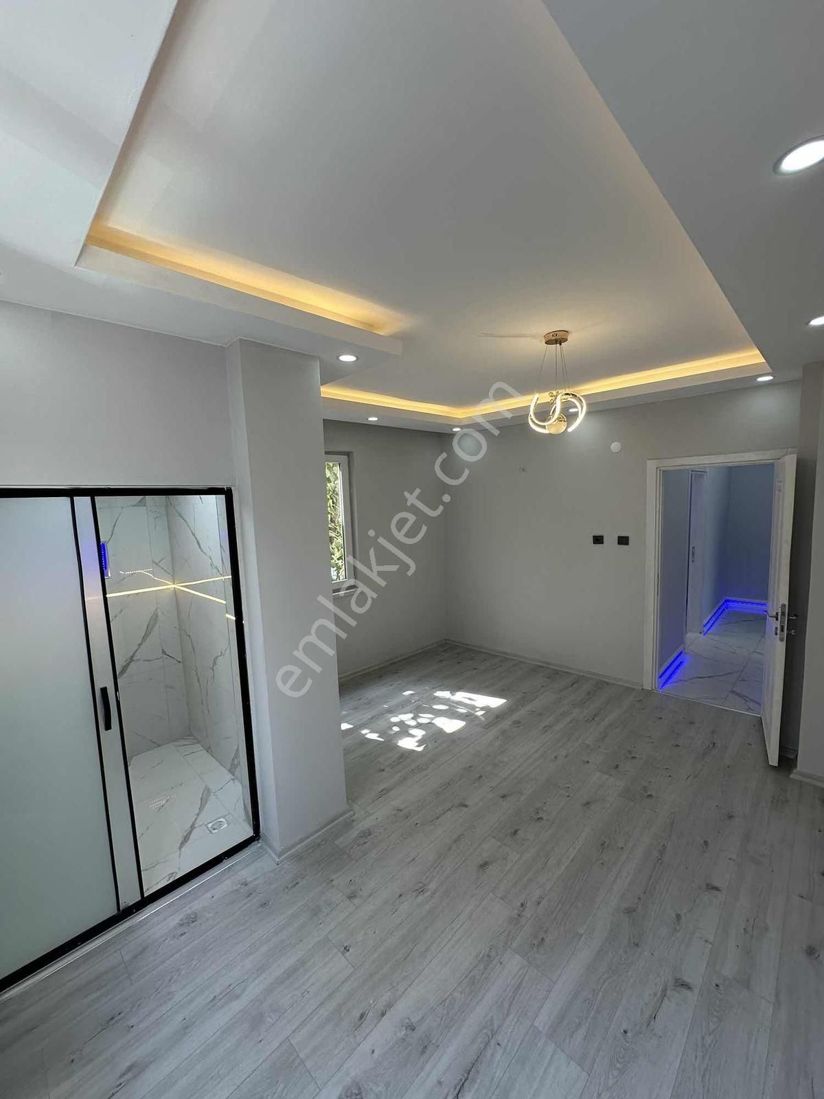 Güllük Cadde Üstünde Asansörlü Katta İçi Full Tadilatlı - Görsel 16