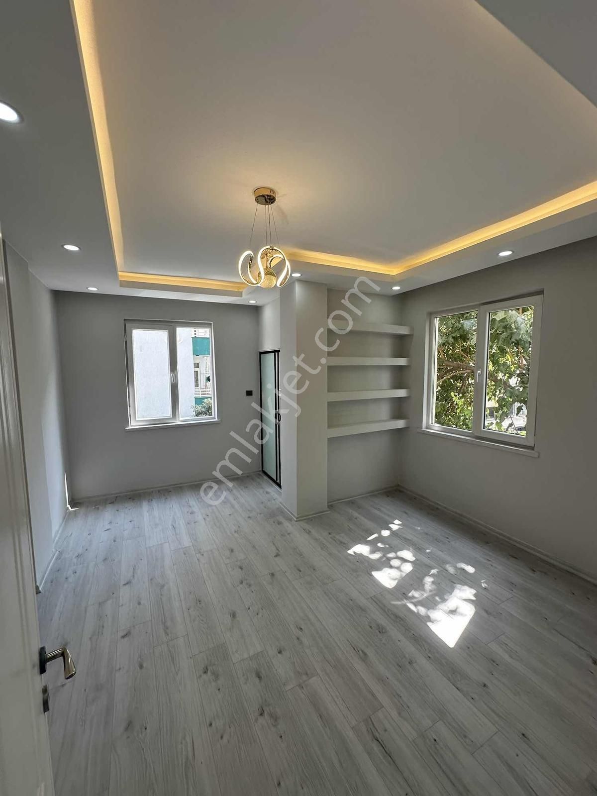 Güllük Cadde Üstünde Asansörlü Katta İçi Full Tadilatlı - Görsel 15