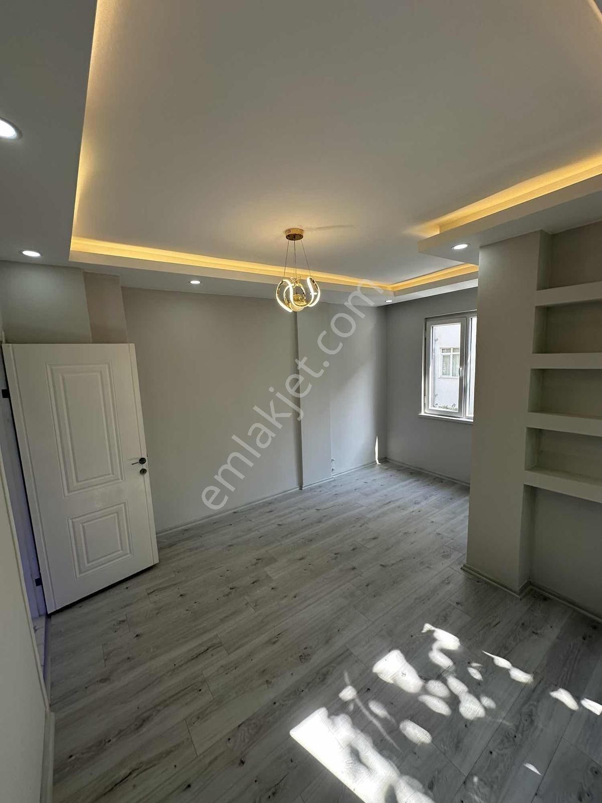 Güllük Cadde Üstünde Asansörlü Katta İçi Full Tadilatlı - Görsel 9