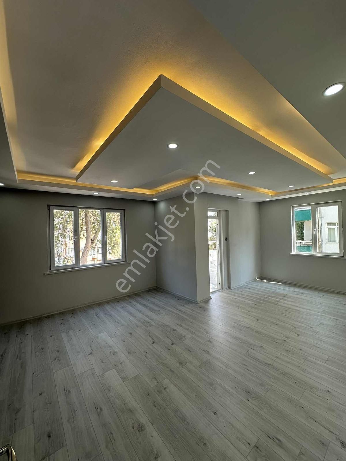 Güllük Cadde Üstünde Asansörlü Katta İçi Full Tadilatlı - Görsel 14