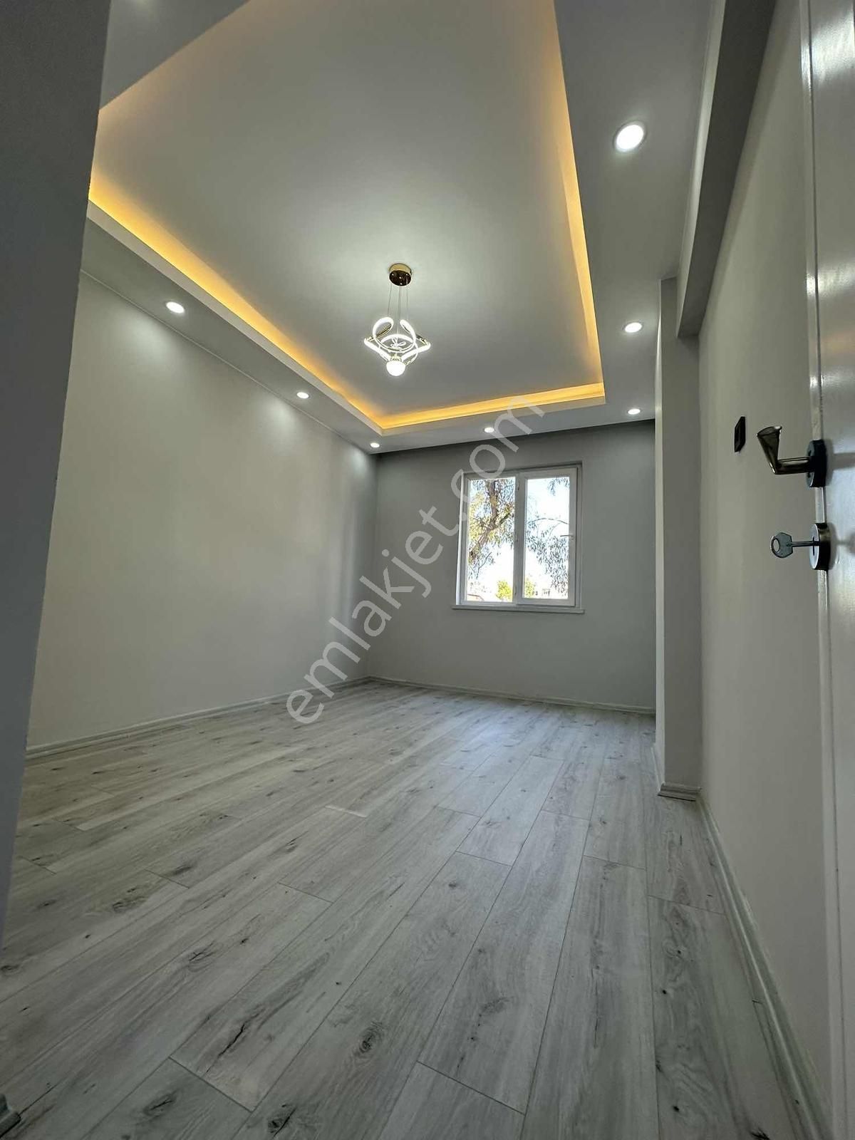 Güllük Cadde Üstünde Asansörlü Katta İçi Full Tadilatlı - Görsel 25
