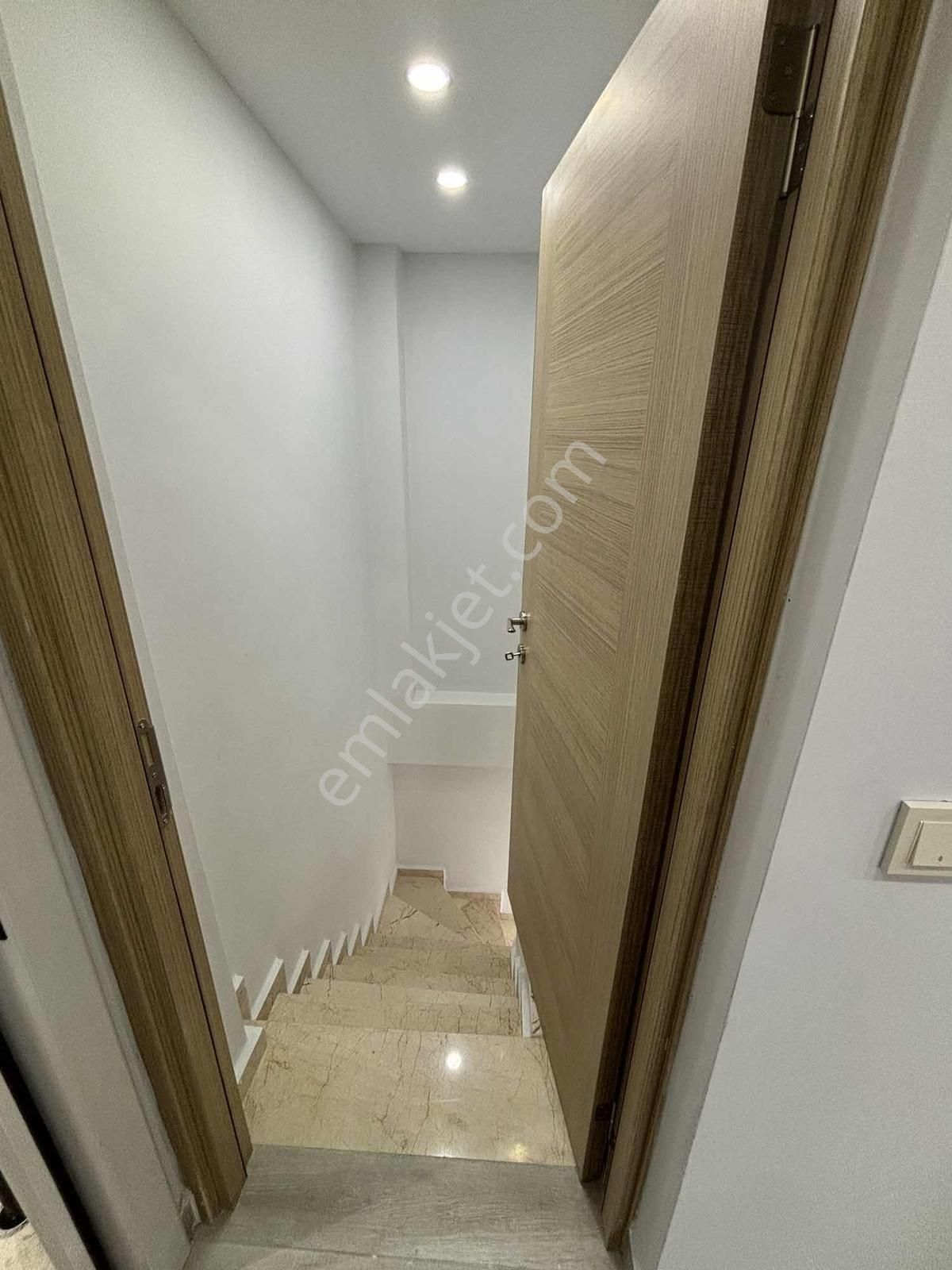 Hürriyet Mahallesinde Ters Dubleks Daire - Görsel 10