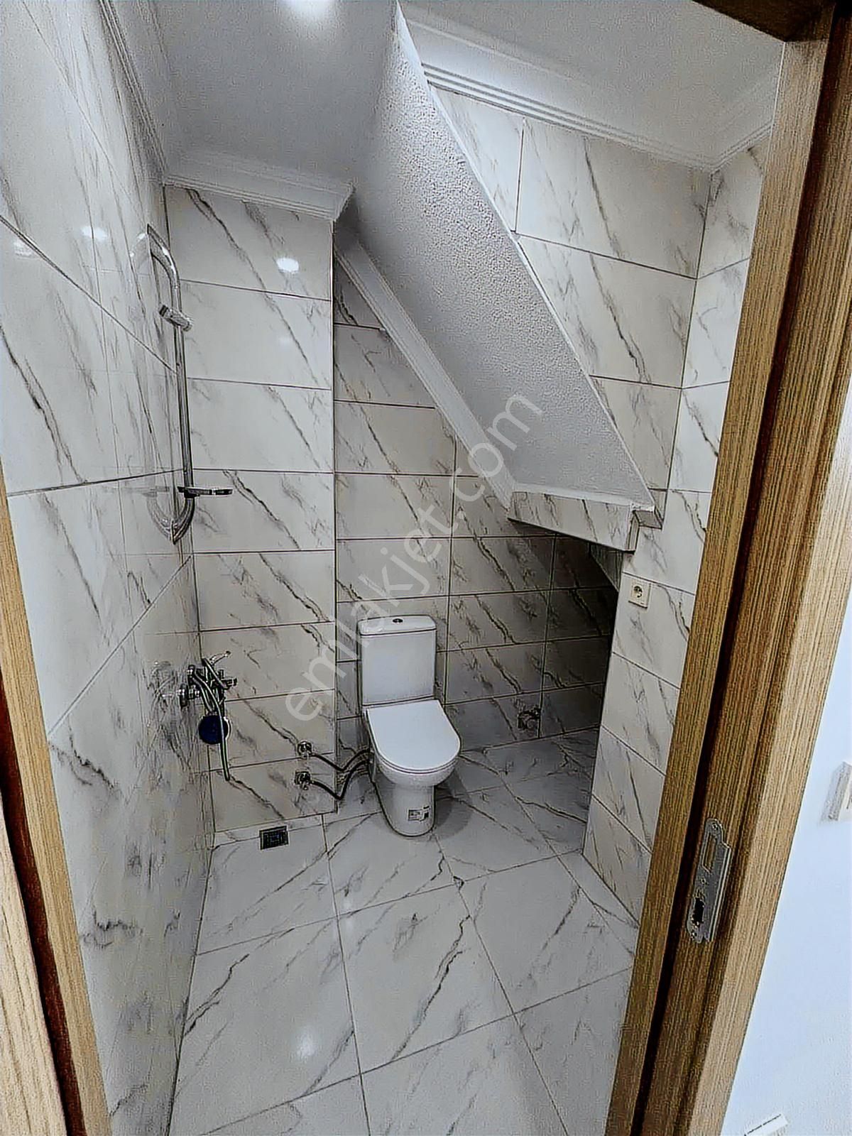 Hürriyet Mahallesinde Ters Dubleks Daire - Görsel 12
