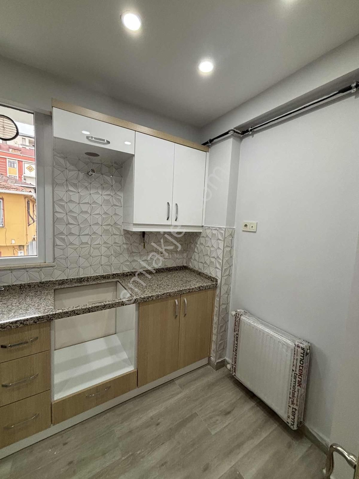 Hürriyet Mahallesinde Ters Dubleks Daire - Görsel 14