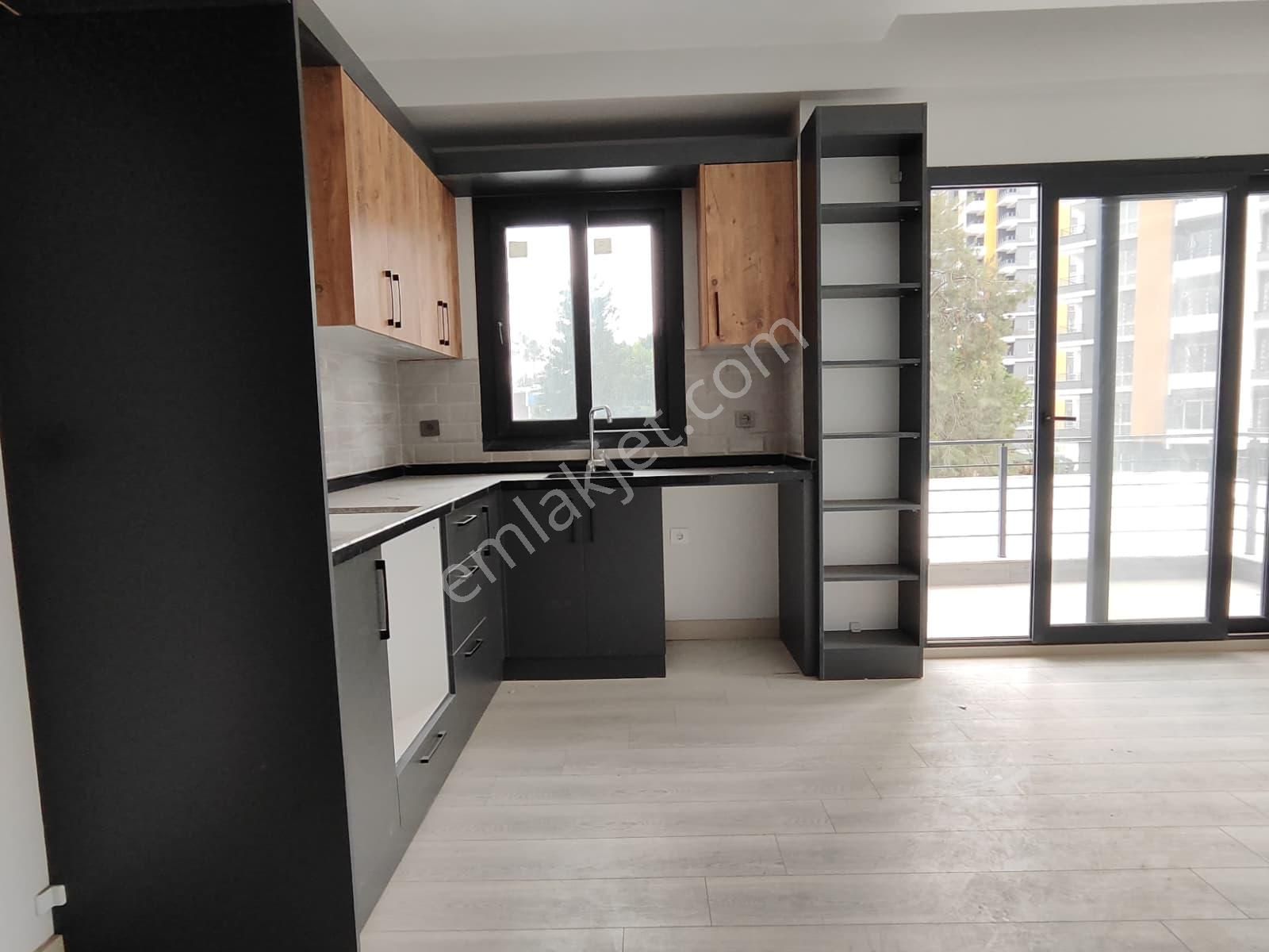 Thor'dan Mezitli Tece Merkez Mahallesinde Lüks 1+1 Kiralık Daire - Görsel 14