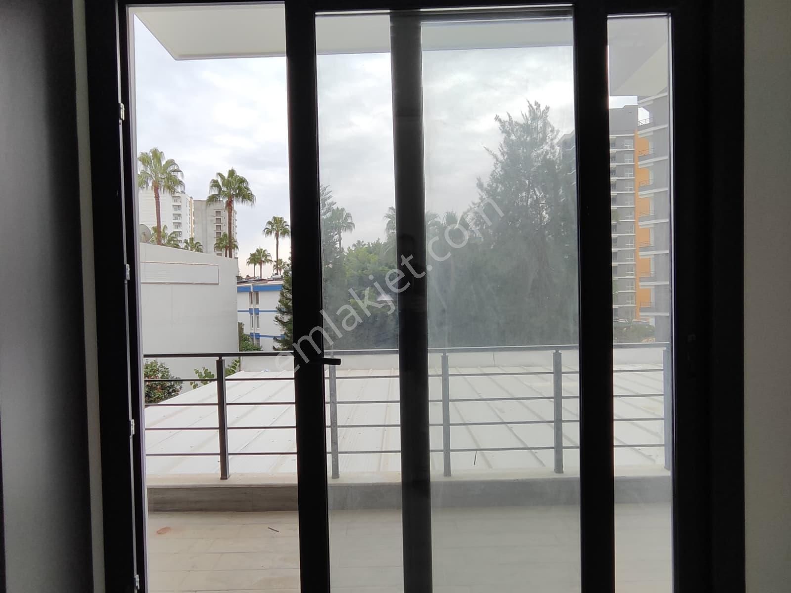 Thor'dan Mezitli Tece Merkez Mahallesinde Lüks 1+1 Kiralık Daire - Görsel 18