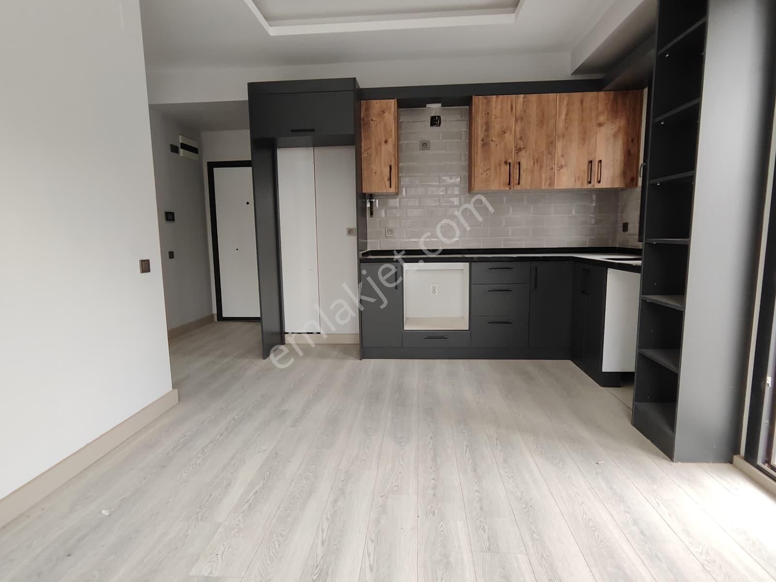 Thor'dan Mezitli Tece Merkez Mahallesinde Lüks 1+1 Kiralık Daire - Görsel 17