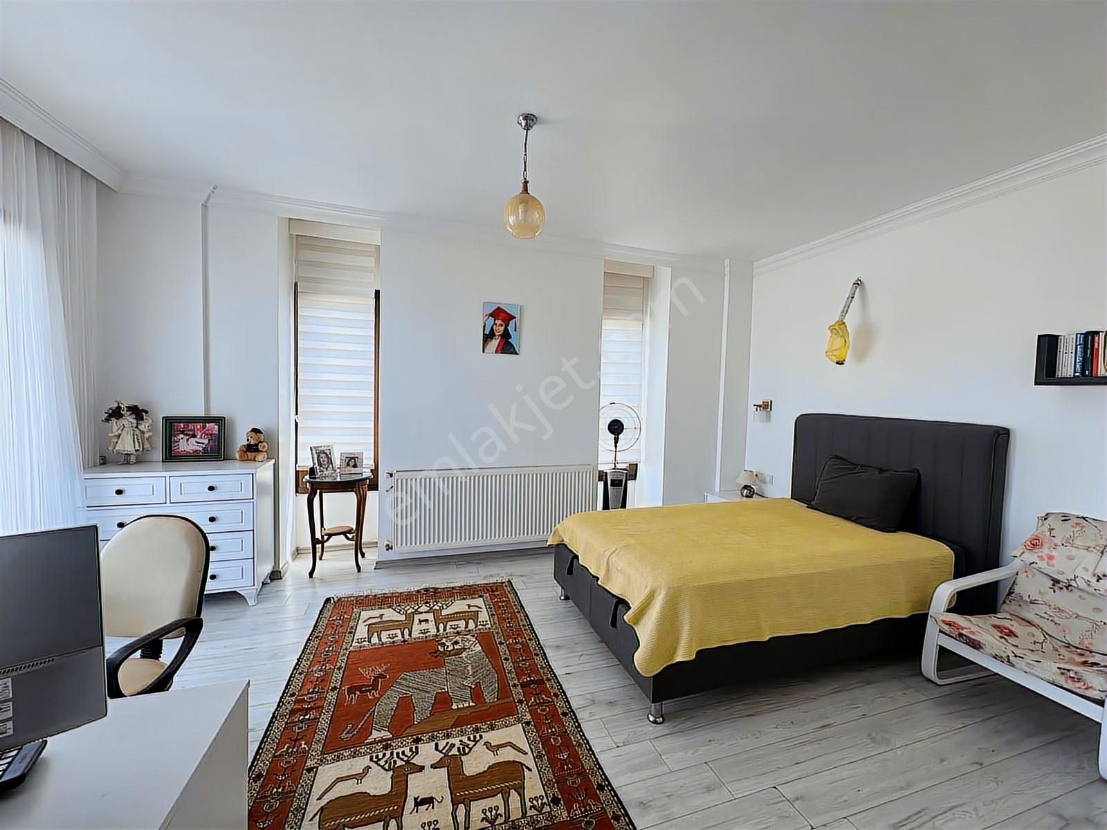 Turgutreis`te Deniz Manzaralı Geniş Bahçe`li 3+1 Müstakil Villa - Görsel 18