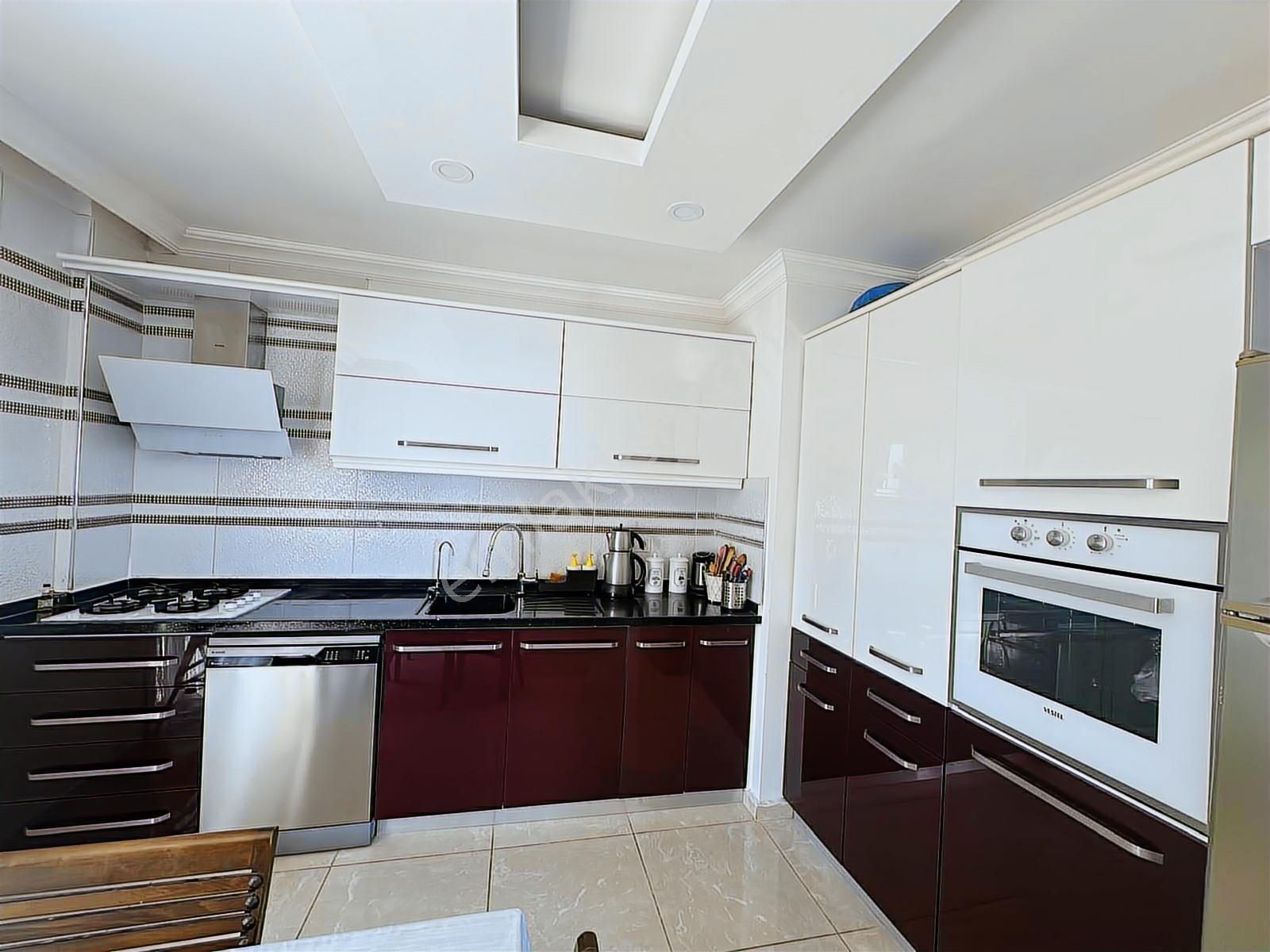 Turgutreis`te Deniz Manzaralı Geniş Bahçe`li 3+1 Müstakil Villa - Görsel 29