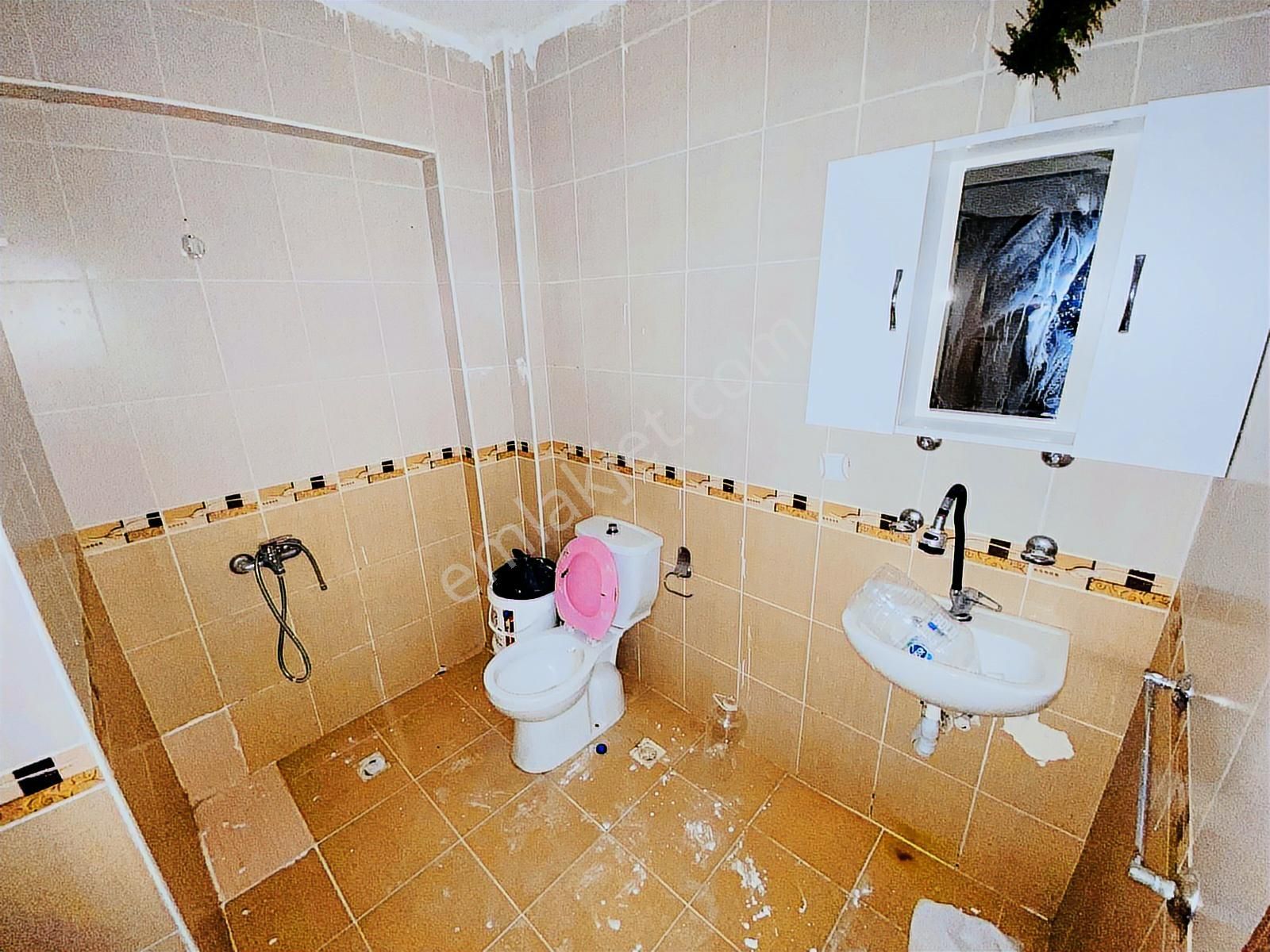 Nato Yolu Cadde Yakını Düzlükte Katta Satılık 3+1 Daire !!! - Görsel 12