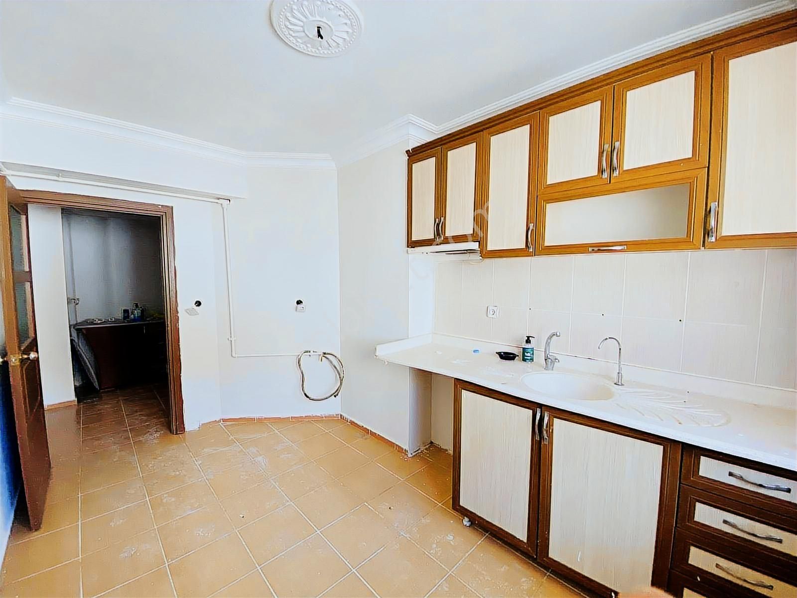 Nato Yolu Cadde Yakını Düzlükte Katta Satılık 3+1 Daire !!! - Görsel 25