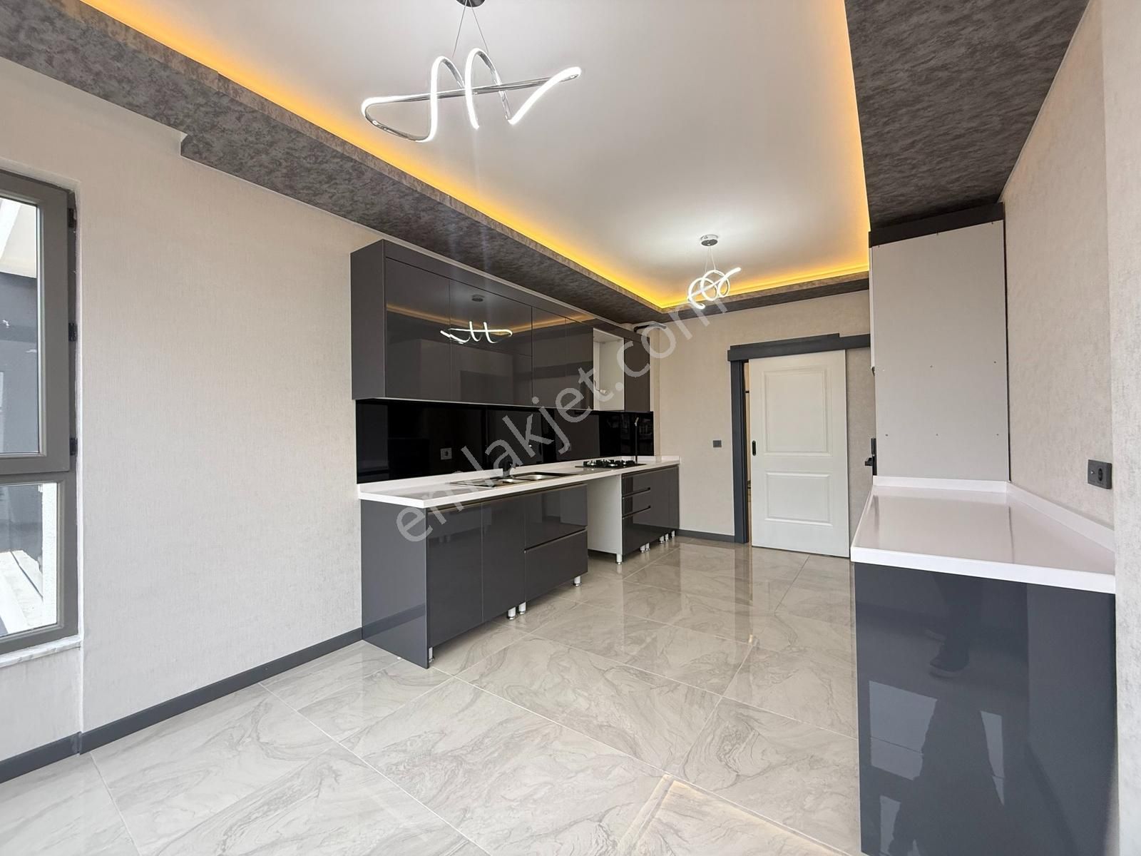 ▃çiftçioğullarından▃okullar Bölgesinde K.otoparklı, G.odalı 4+1 - Görsel 2