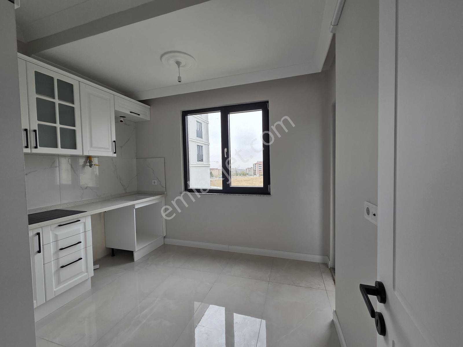 Keşan Yeni Mahalle'de Havuzlu Site İçerisinde Satılık Sıfır 2+1 - Görsel 18