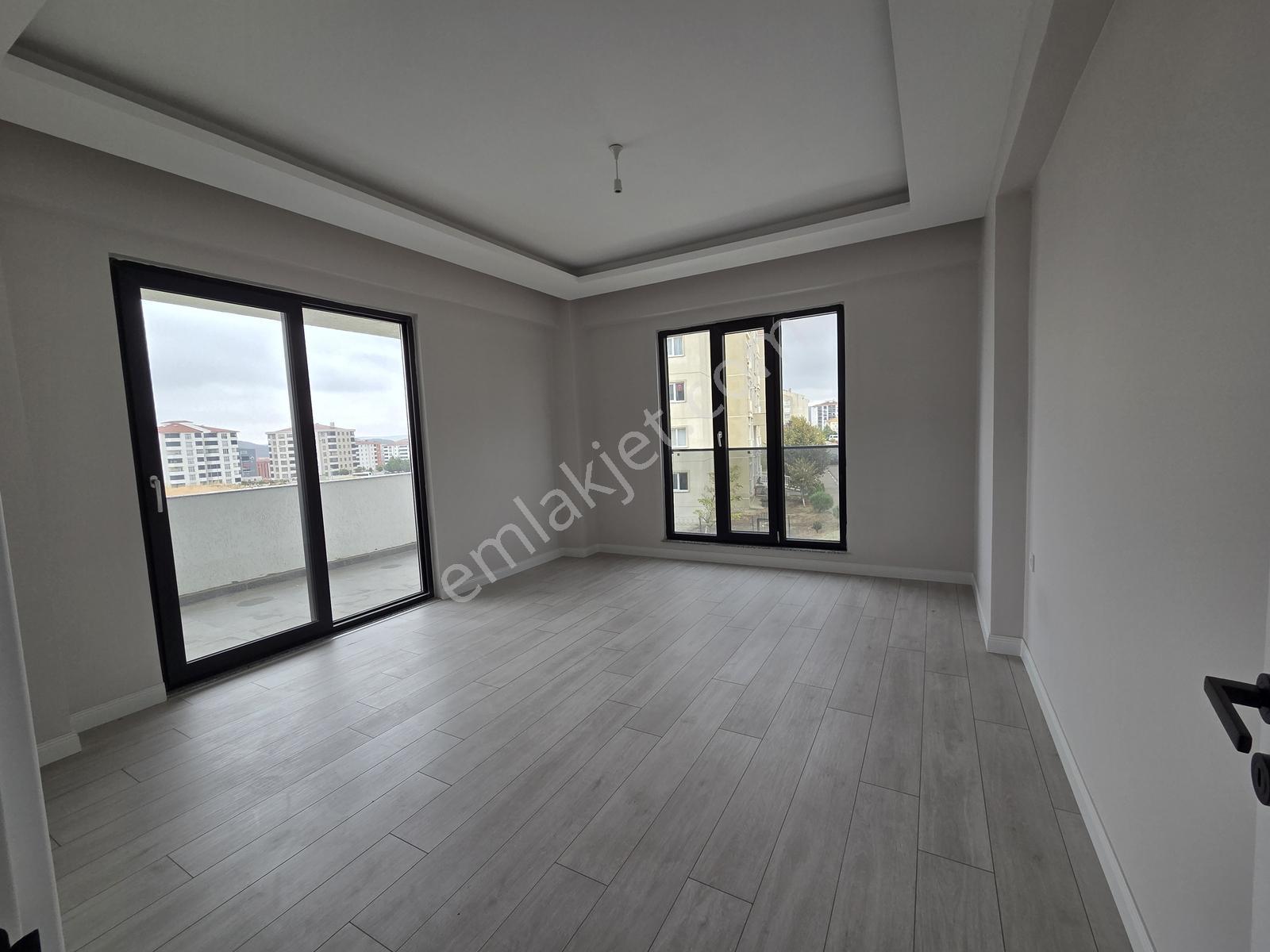 Keşan Yeni Mahalle'de Havuzlu Site İçerisinde Satılık Sıfır 2+1 - Görsel 31