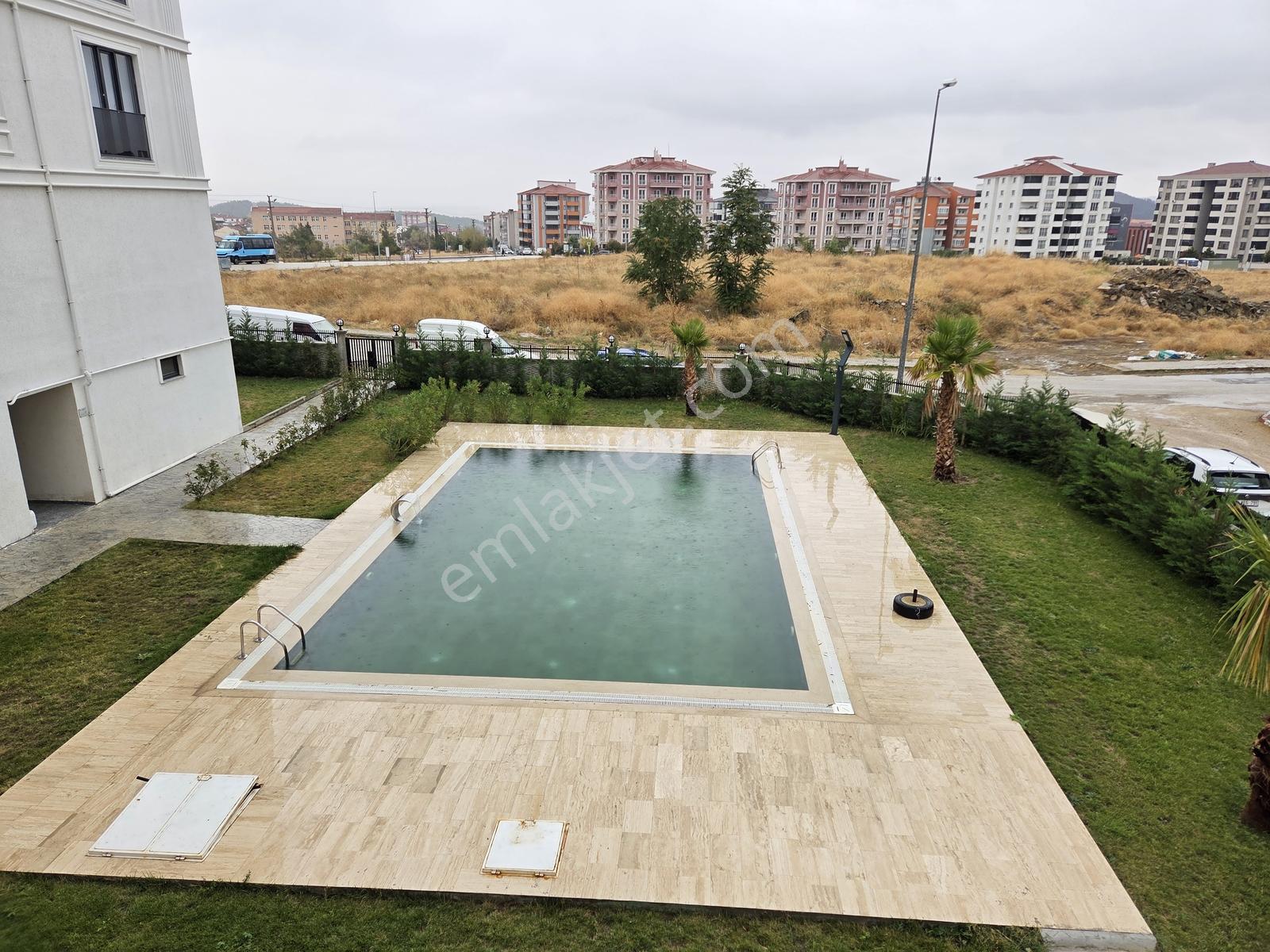 Keşan Yeni Mahalle'de Havuzlu Site İçerisinde Satılık Sıfır 2+1 - Görsel 2