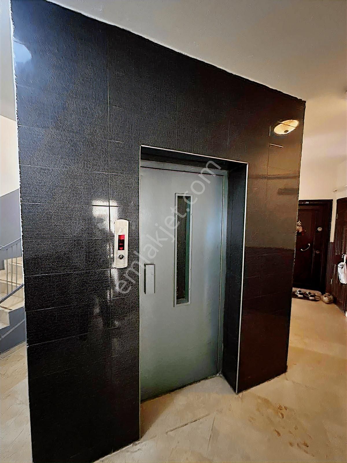 Atabay'dan Güzelobada 2+1 Deniz Manzaralı Ayrı Mutfaklı - Görsel 13